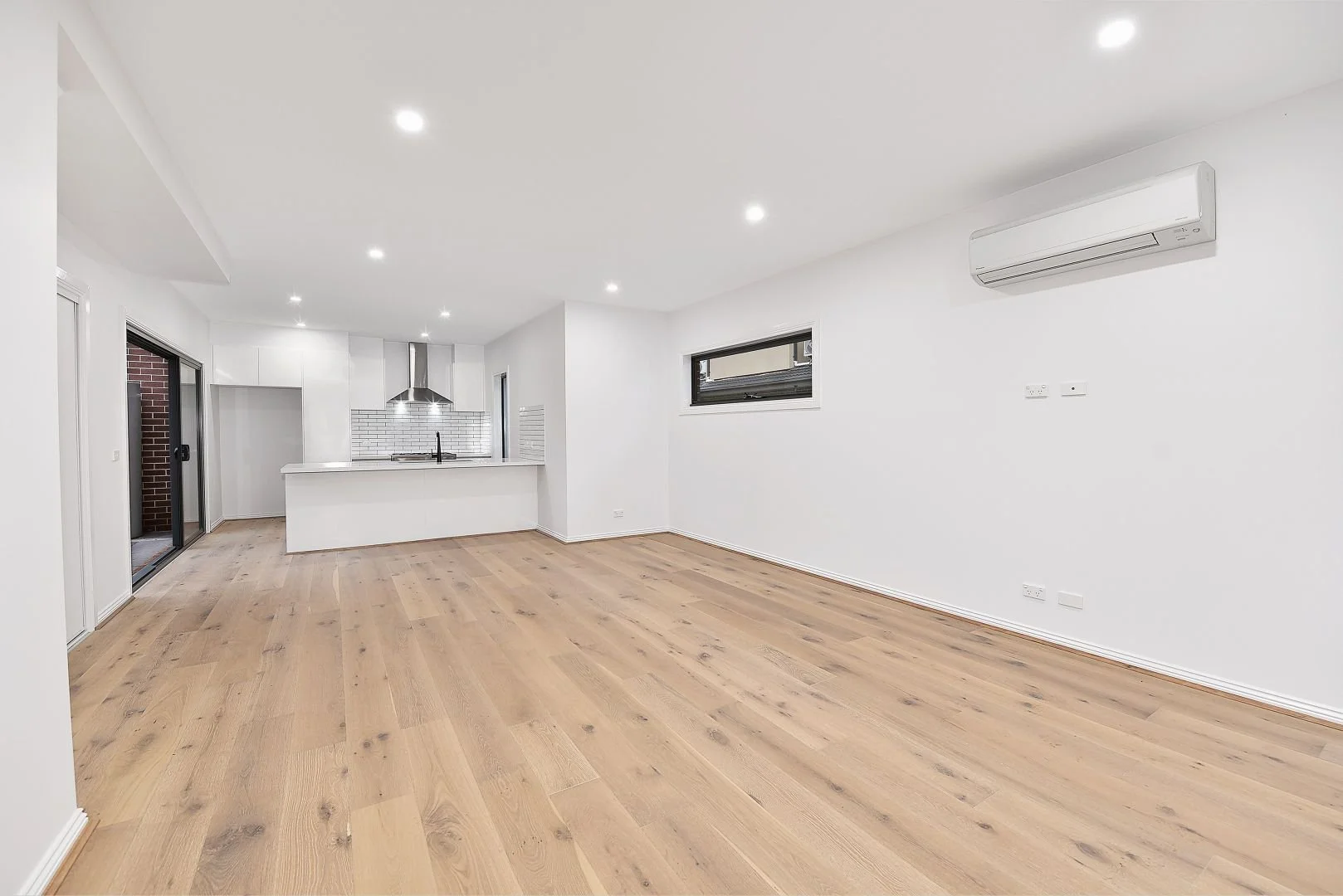 Tullamarine - 340 Melrose Drive, Tullamarine, VIC 3043 - Townly - 7.jpg