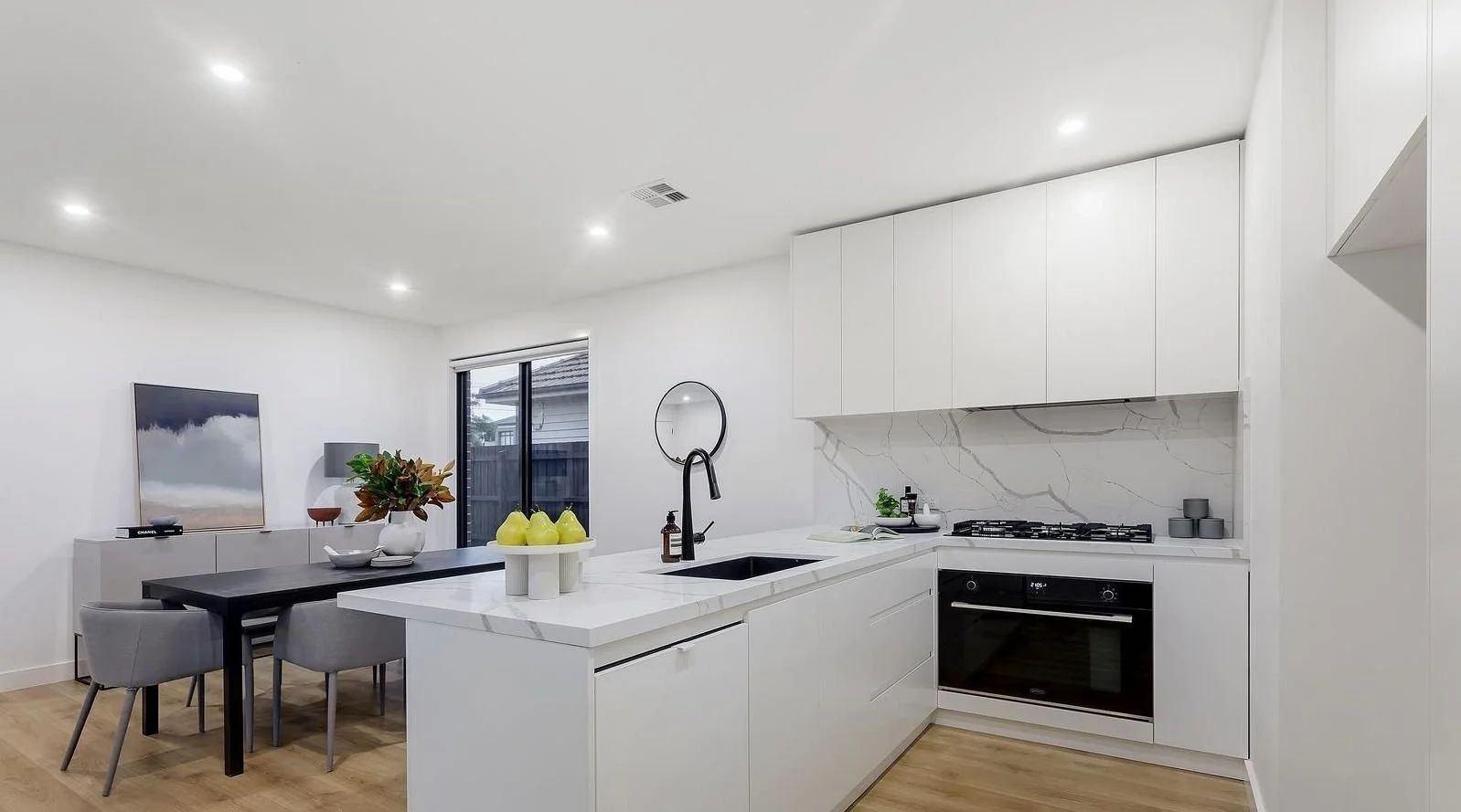 Clayton South - 24 Manoon Road, Clayton South, VIC 3169 - Townly - 14.jpg