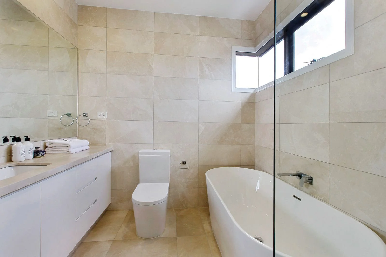 Glen Iris - 15 Peace Street, Glen Iris, VIC 3146 - Townly - 2.jpg