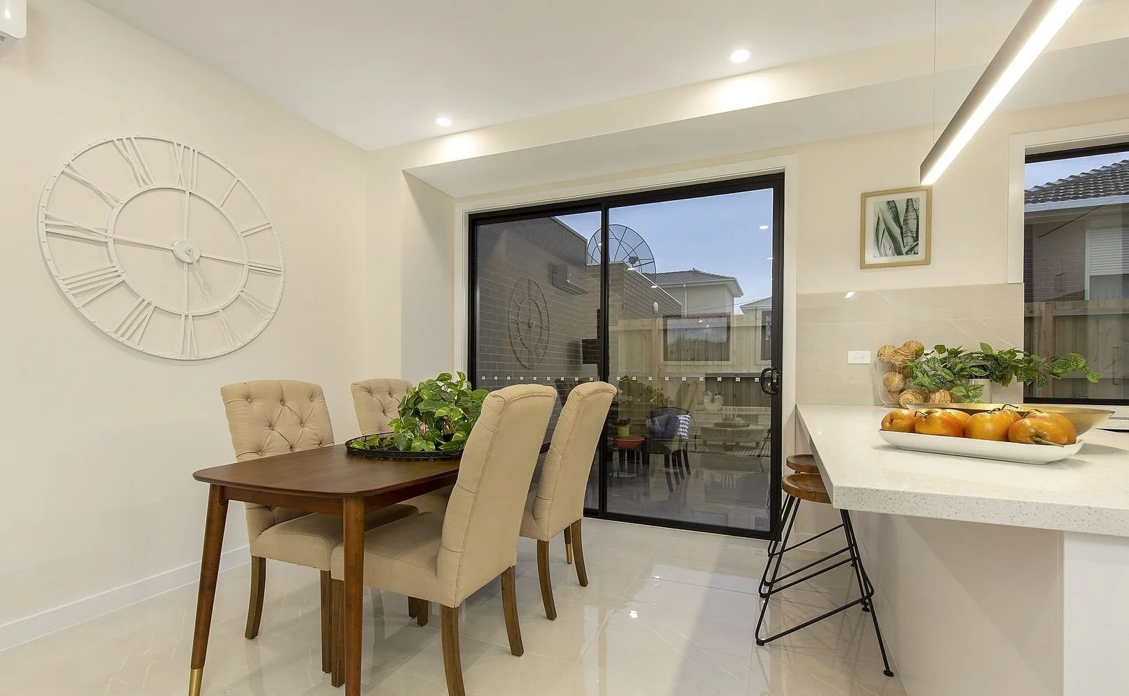 Glenroy - 39 Melbourne Avenue, Glenroy, VIC 3046 - Townly - 10.jpg