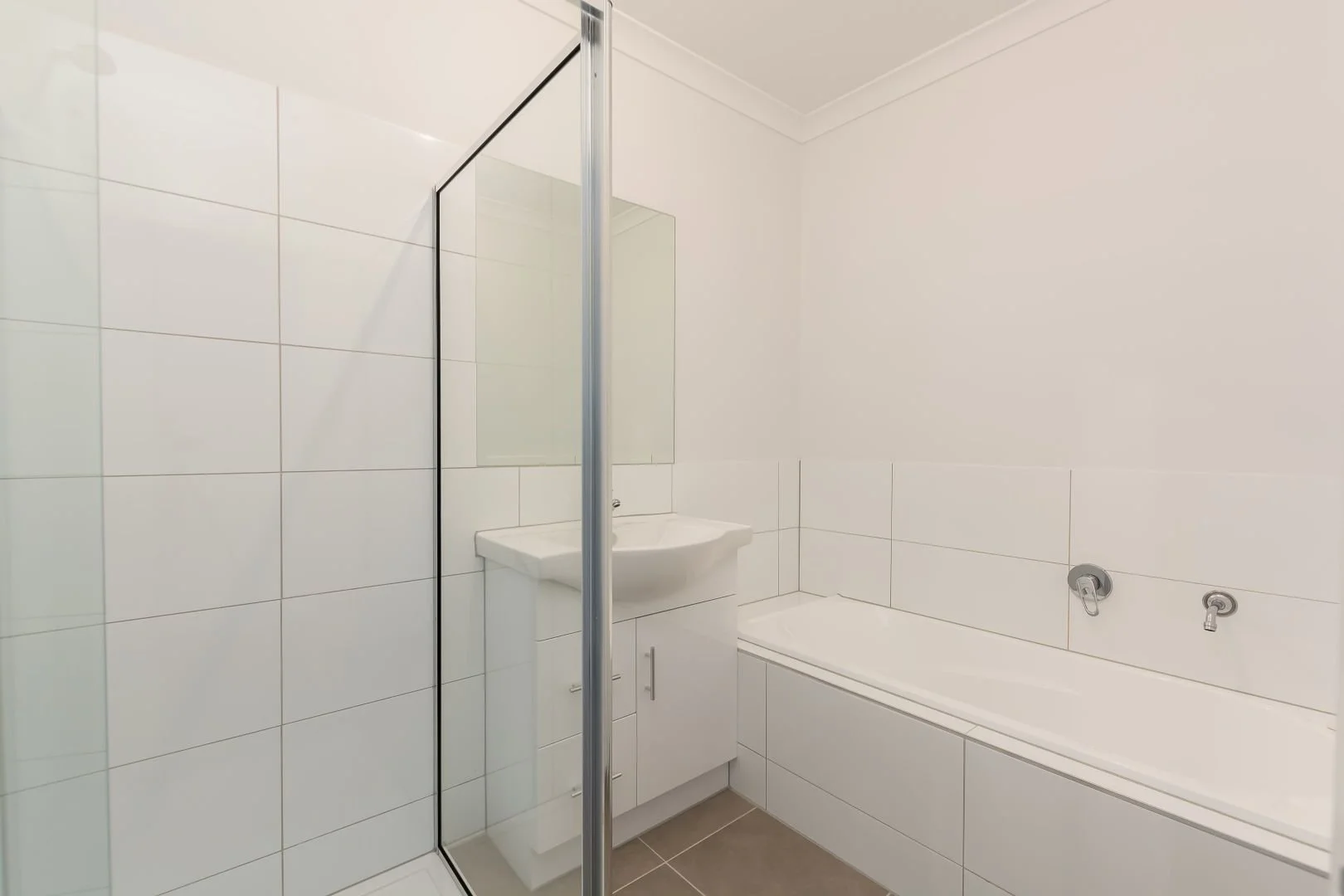 Noble Park - 28 Kleine Street, Noble Park, VIC 3174 - Townly - 3.jpg