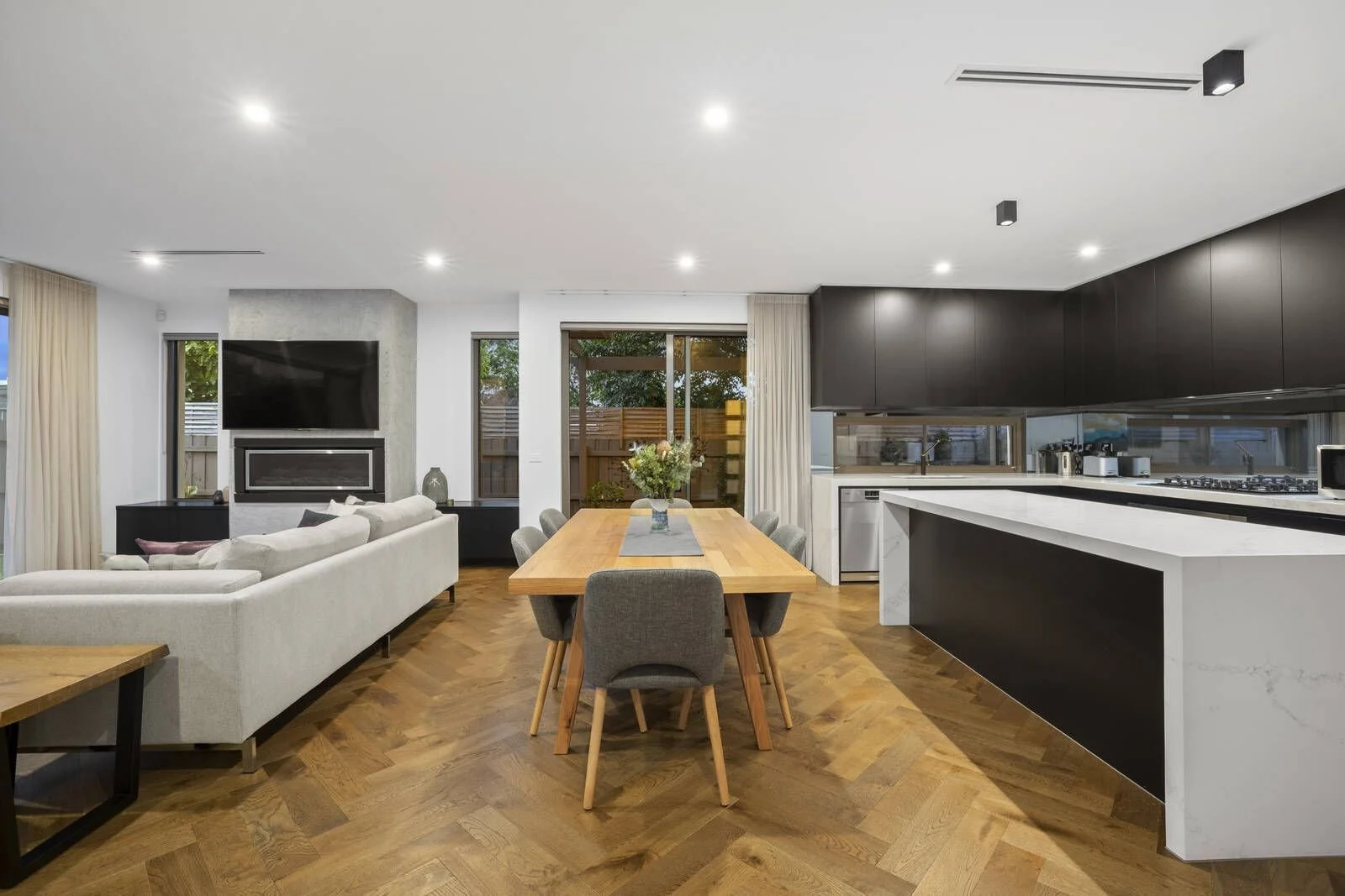 Moorabbin - 9 Perry Street, Moorabbin, VIC 3189 - Townly - 31.jpg