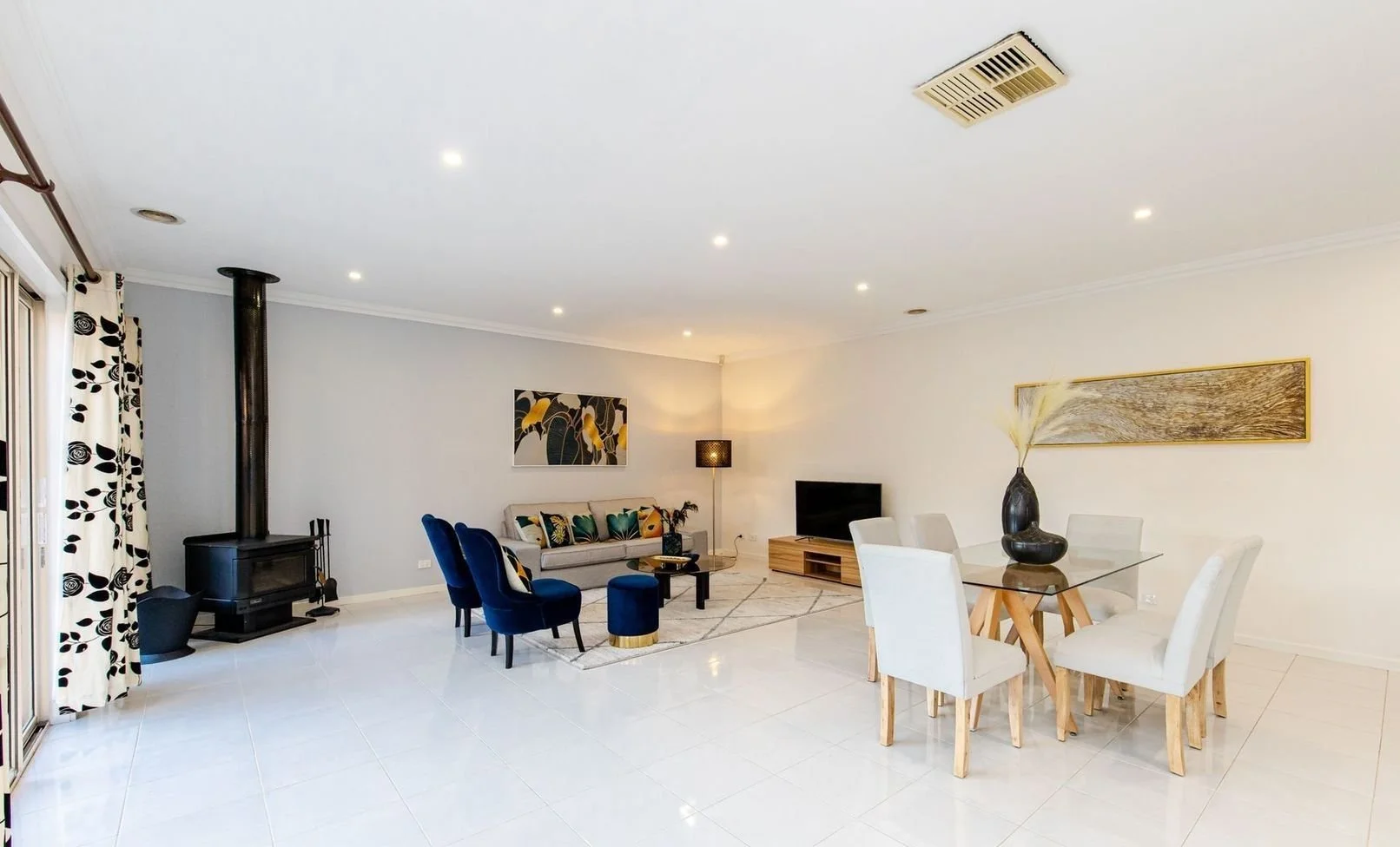 Hampton Park - 66 Hallam Road, Hampton Park, VIC 3976 - Townly - 2.jpg