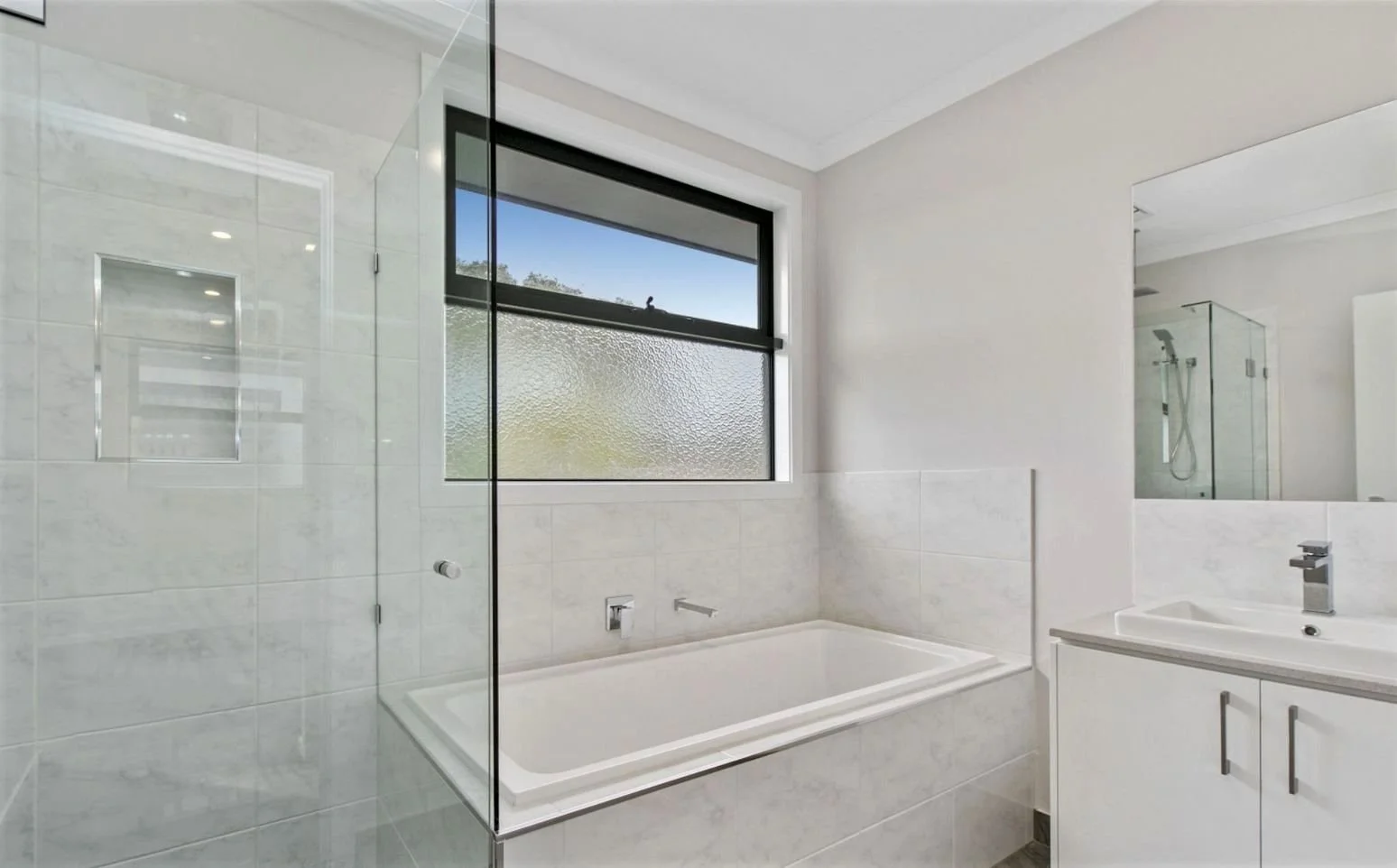 Berwick - 4 Cheviot Avenue, Berwick, VIC 3806 - Townly - 10.jpg