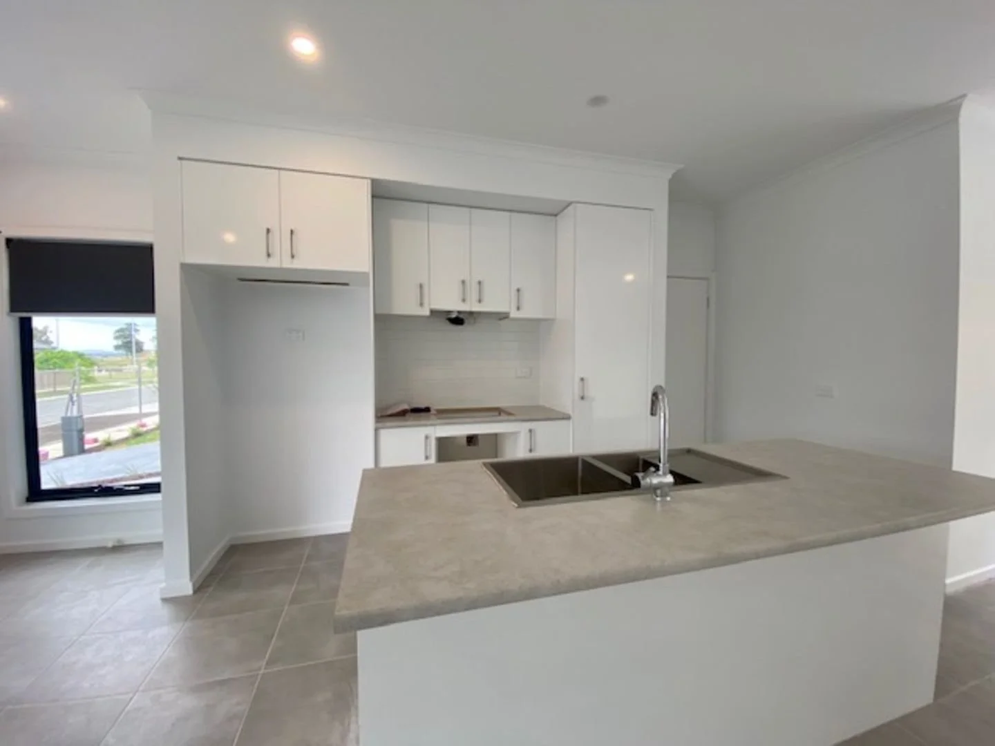 Clyde North - 30s Stature Avenue, Clyde North, VIC 3978 - Townly - 3.jpg