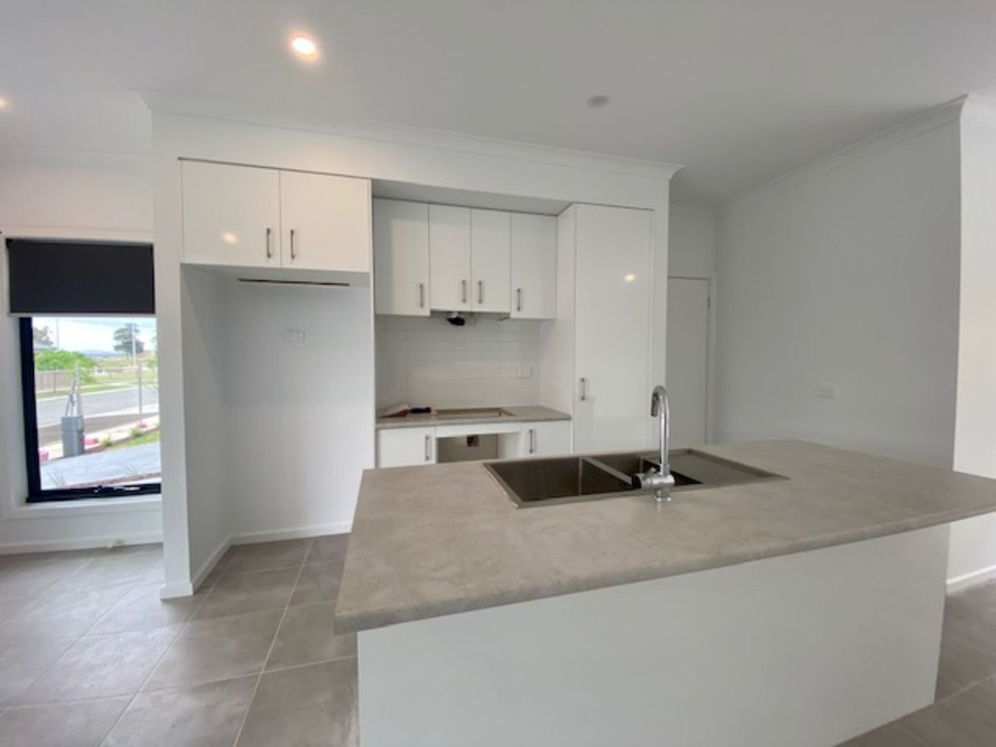 Clyde North - 30s Stature Avenue, Clyde North, VIC 3978 - Townly - 3.jpg