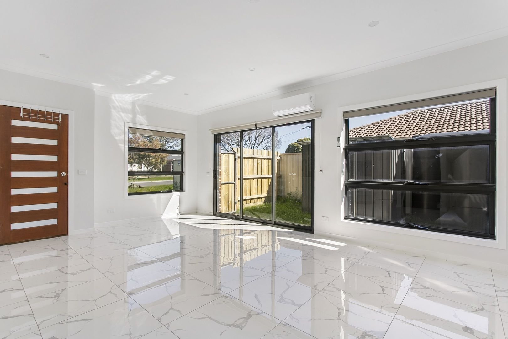 Cranbourne - 53 Loch Street, Cranbourne, VIC 3977 - Townly - 5.jpg