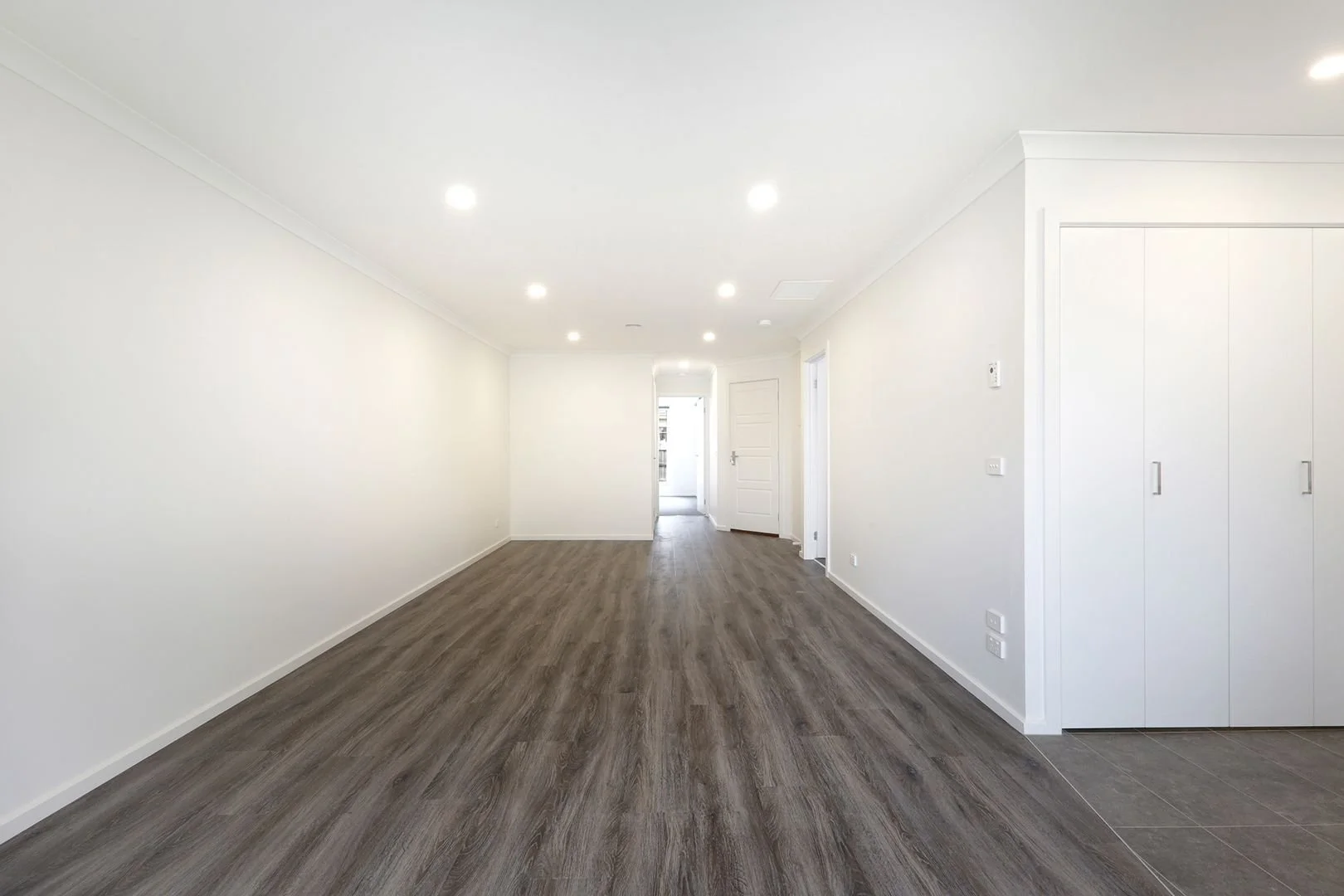 Springvale - 10 Burden Street, Springvale, VIC 3171 - Townly - 9.jpg