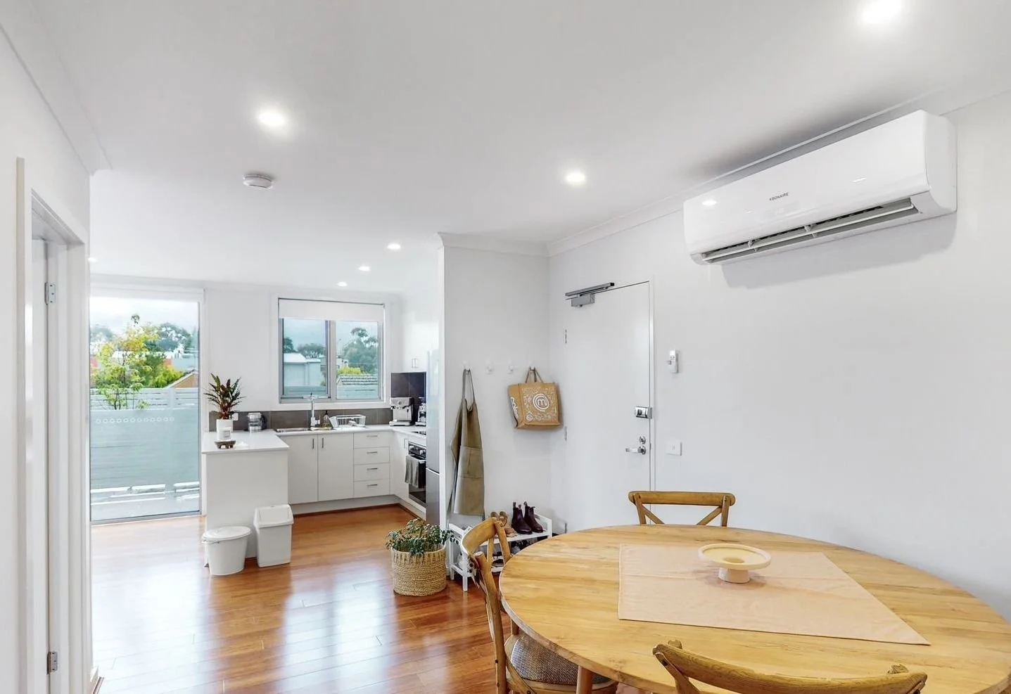 Boronia - 8 Tulip Crescent, Boronia, VIC 3155 - Townly - 7.jpg