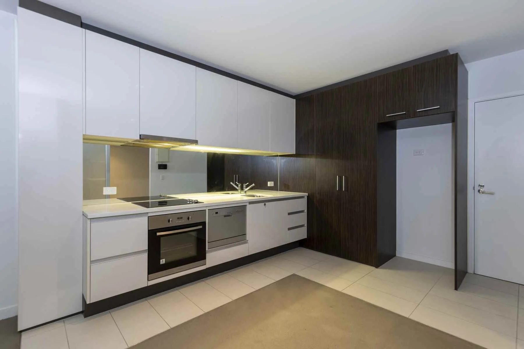 Melbourne - Madison At Upper West Side - 639 Lonsdale Street, Melbourne, VIC 3004 - Townly - 17.jpg