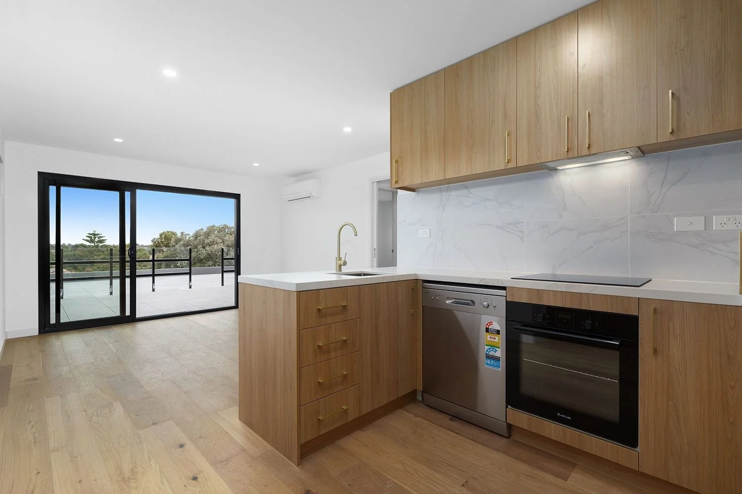 Ivanhoe East - 192 Lower Heidelberg Road, Ivanhoe East, VIC 3079 - Townly - 4.jpg