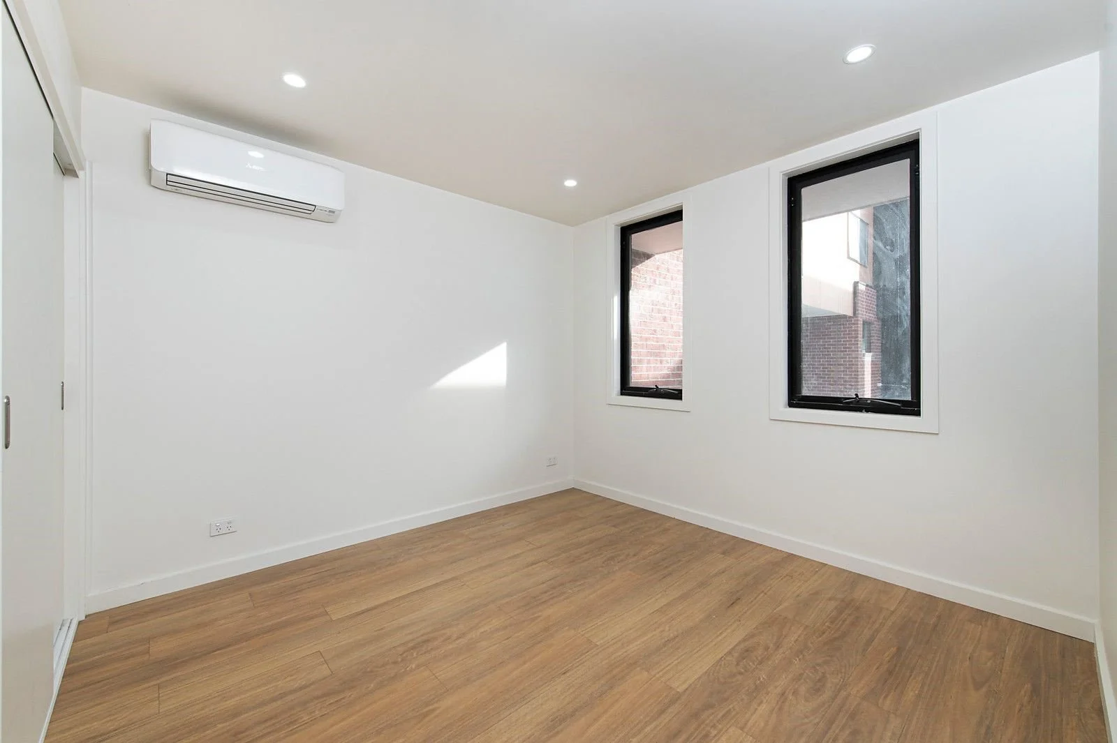 Reservoir - 13 Newton Street, Reservoir, VIC 3073 - Townly - 8.jpg