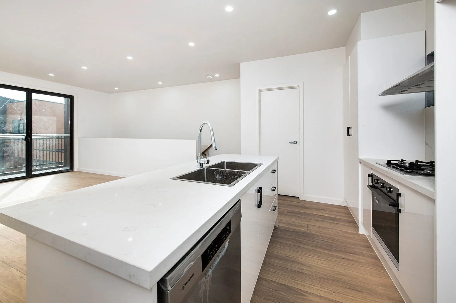 Reservoir - 13 Newton Street, Reservoir, VIC 3073 - Townly - 6.jpg