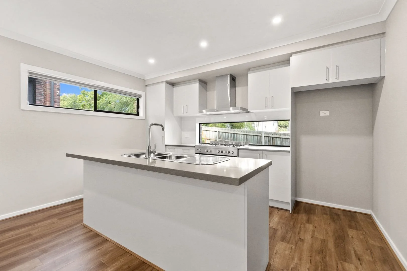Frankston - 42 Hillcrest Road, Frankston, VIC 3199 - Townly - 9.jpg