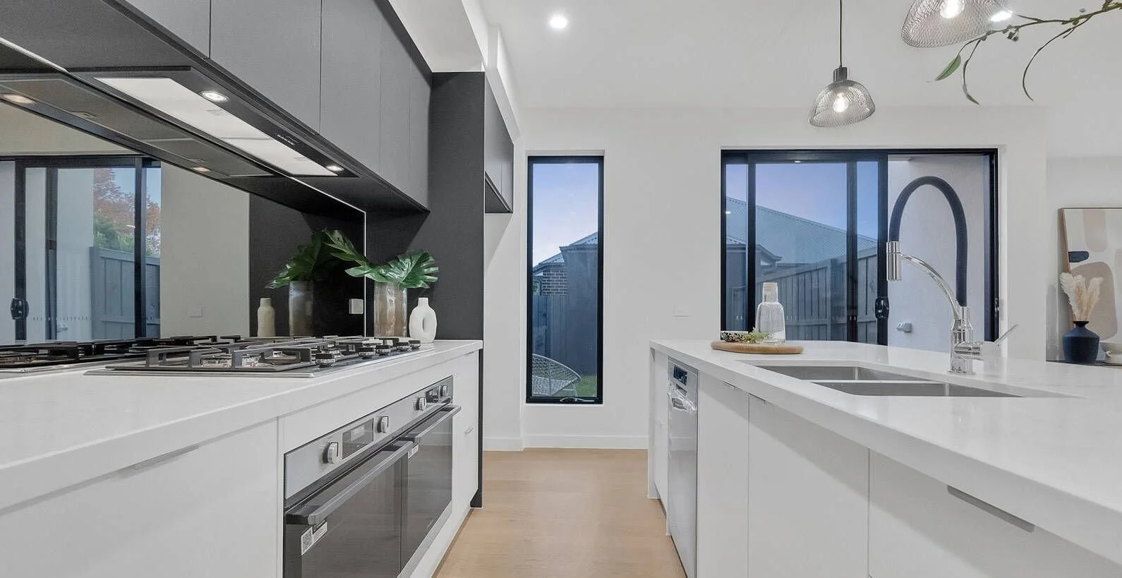 Cheltenham - 61 Follett Road, Cheltenham, VIC 3192 - Townly - 8.jpg