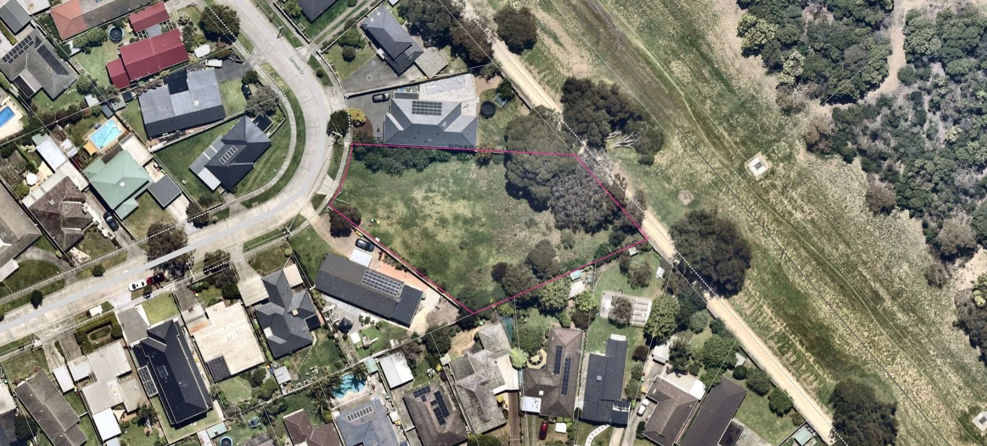 Aspendale - 77 Larnook Crescent, Aspendale, VIC 3195 - Townly - 2.jpg