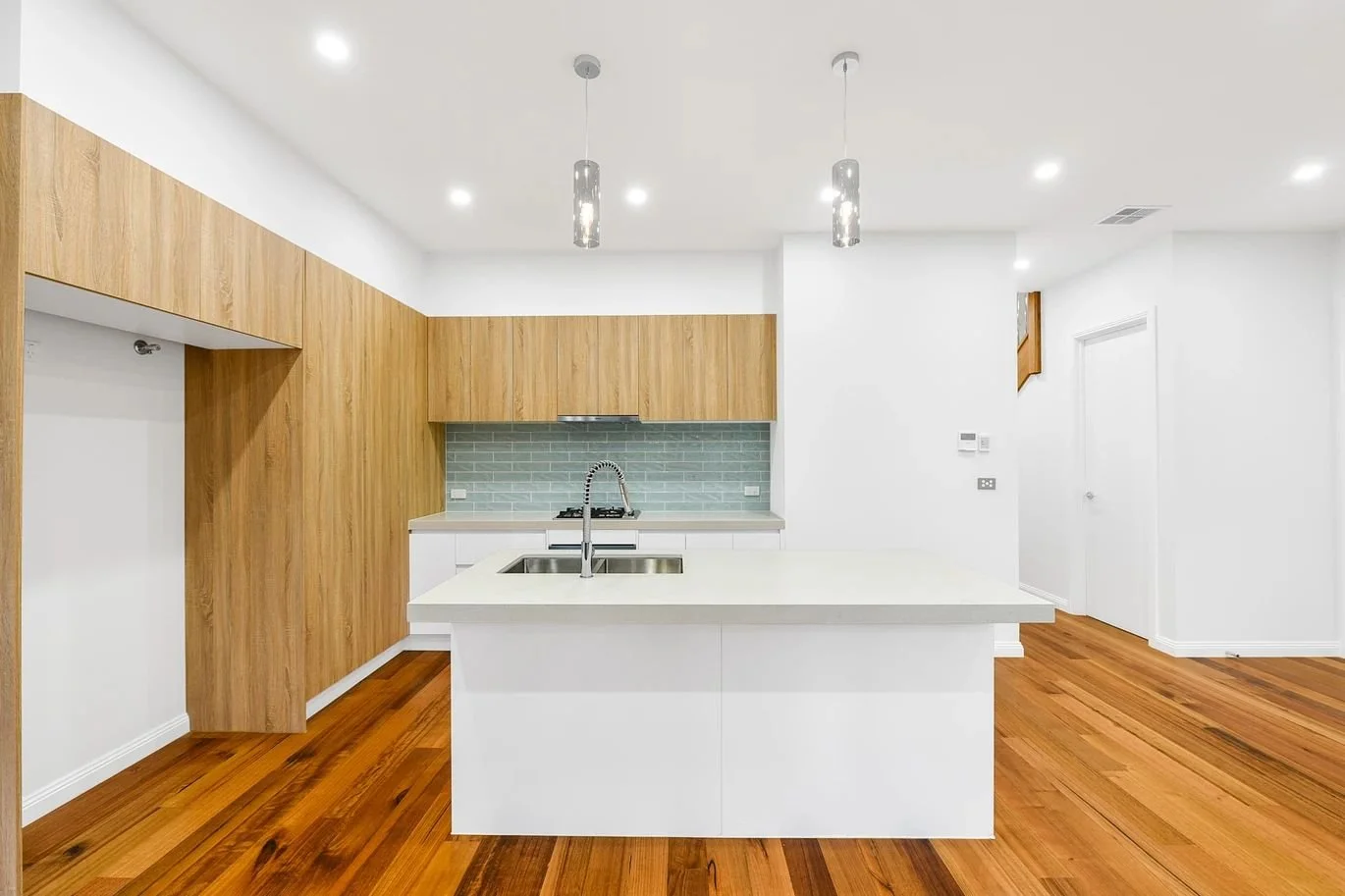 Glen Waverley - 31-33 Crocus Crescent, Glen Waverley, VIC 3150 - Townly - 3.jpg