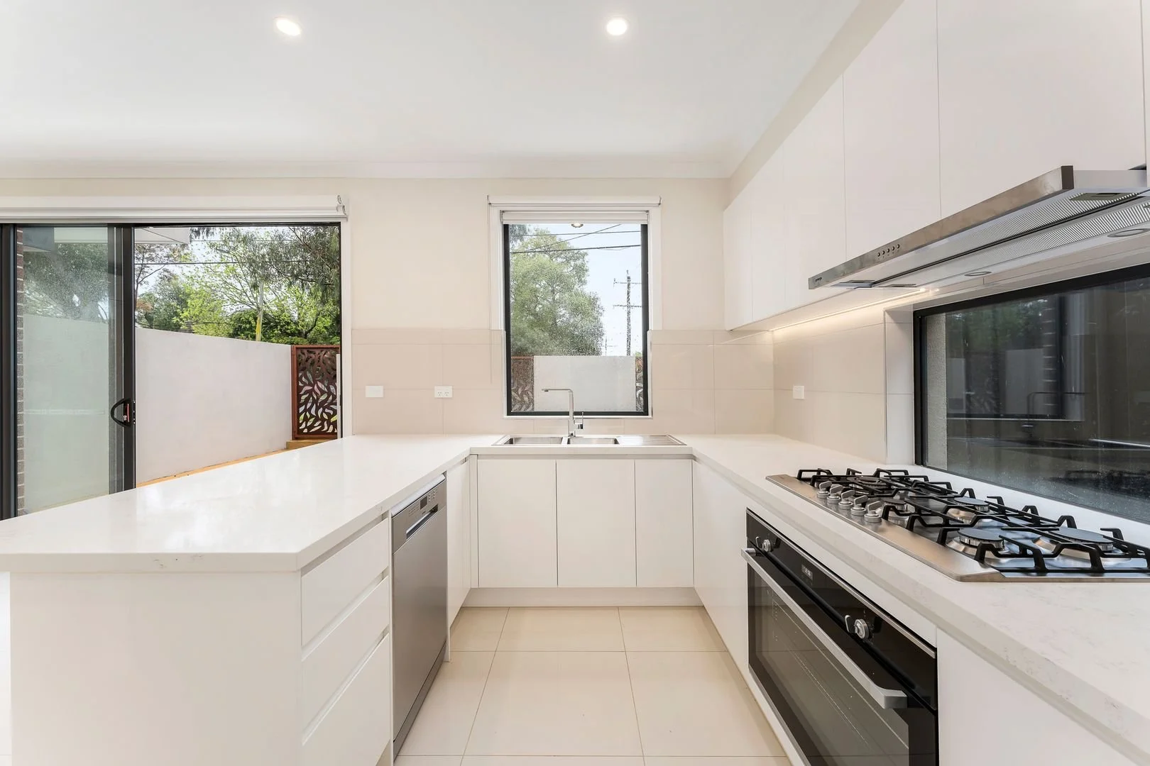 Mount Waverley - 97-99 Blackburn Road, Mount Waverley, VIC 3149 - Townly - 9.jpg