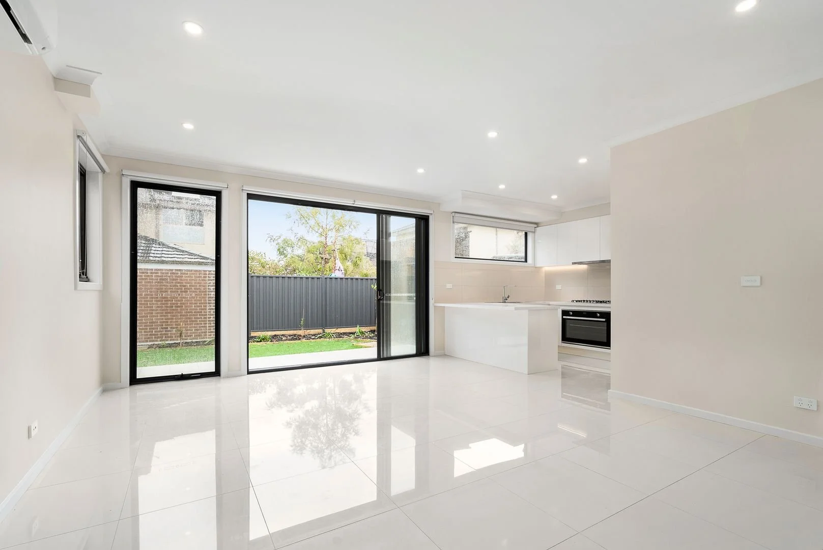 Mount Waverley - 97-99 Blackburn Road, Mount Waverley, VIC 3149 - Townly - 4.jpg