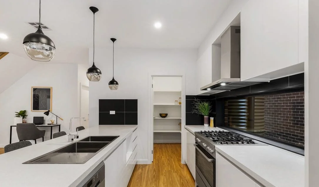 Boronia - 5 Stoneleigh Avenue, Boronia, VIC 3155 - Townly - 4.jpg