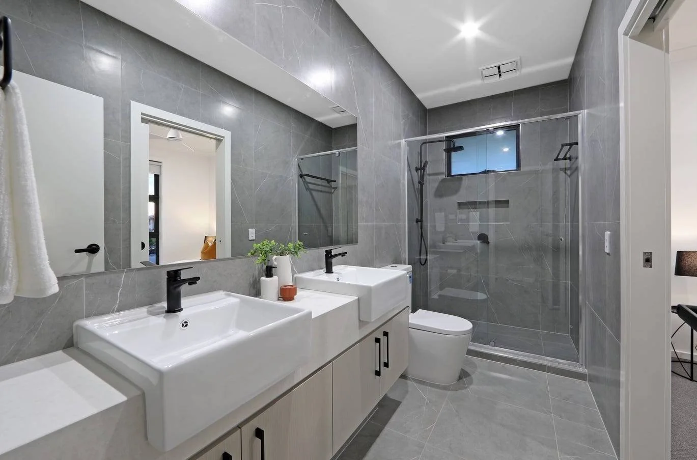 Rowville - 37 Stamford Crescent, Rowville, VIC 3178 - Townly - 4.jpg