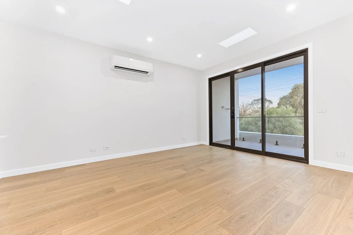 Cranbourne - 30-32 Lyall Street, Cranbourne, VIC 3977 - Townly - 2.jpg