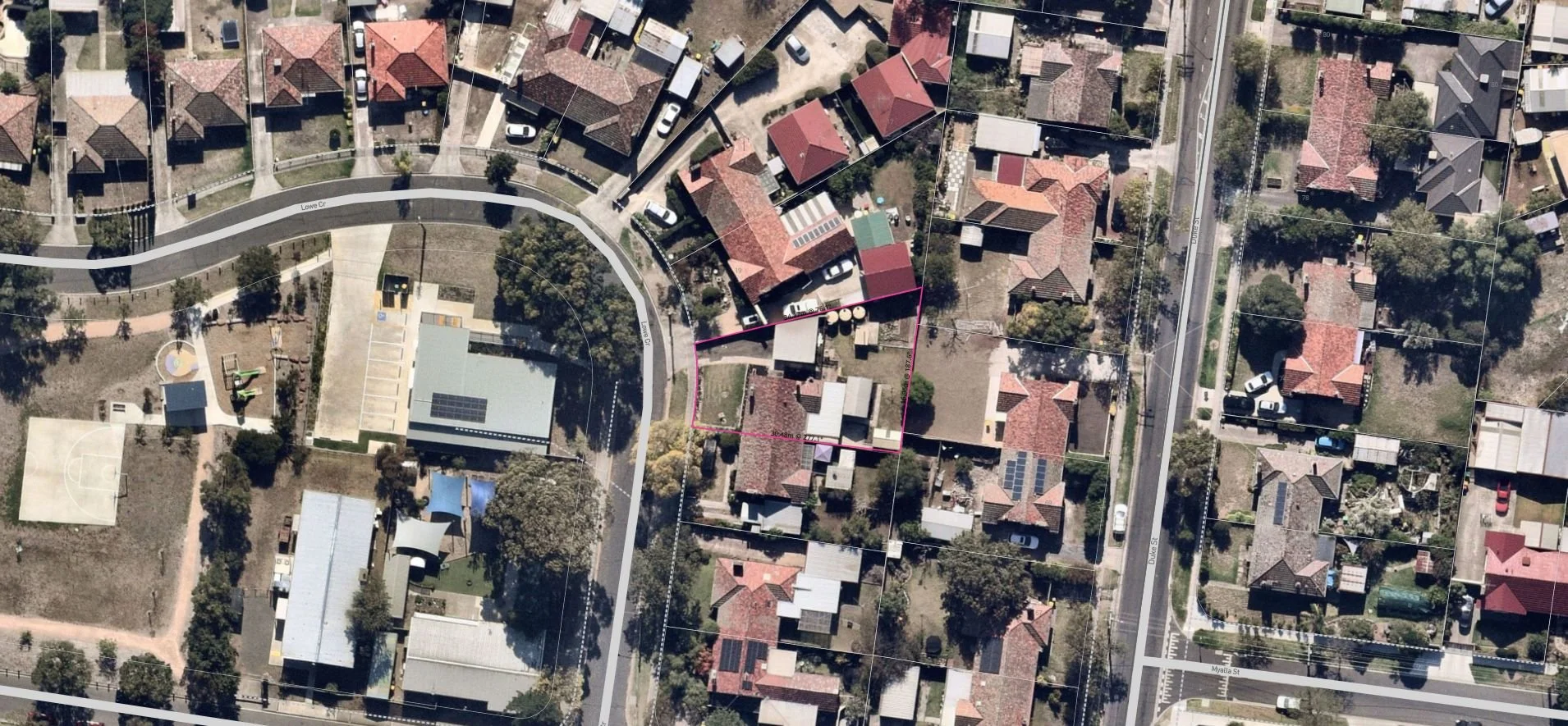 Sunshine - 21 Lowe Crescent, Sunshine, VIC 3020 - Townly - 2.jpg