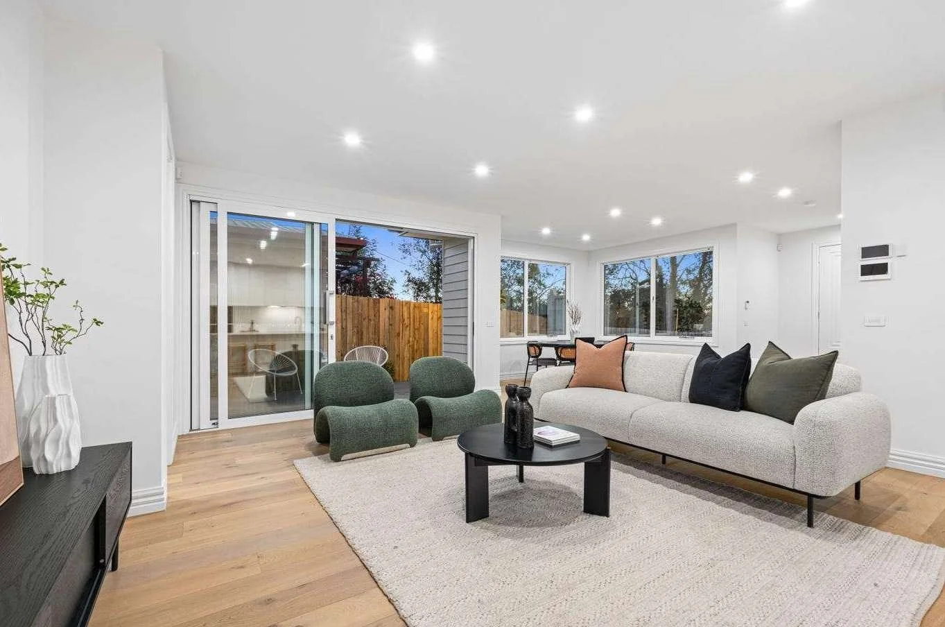 Montmorency - 10 Airlie Road, Montmorency, VIC 3094 - Townly - 11.jpg