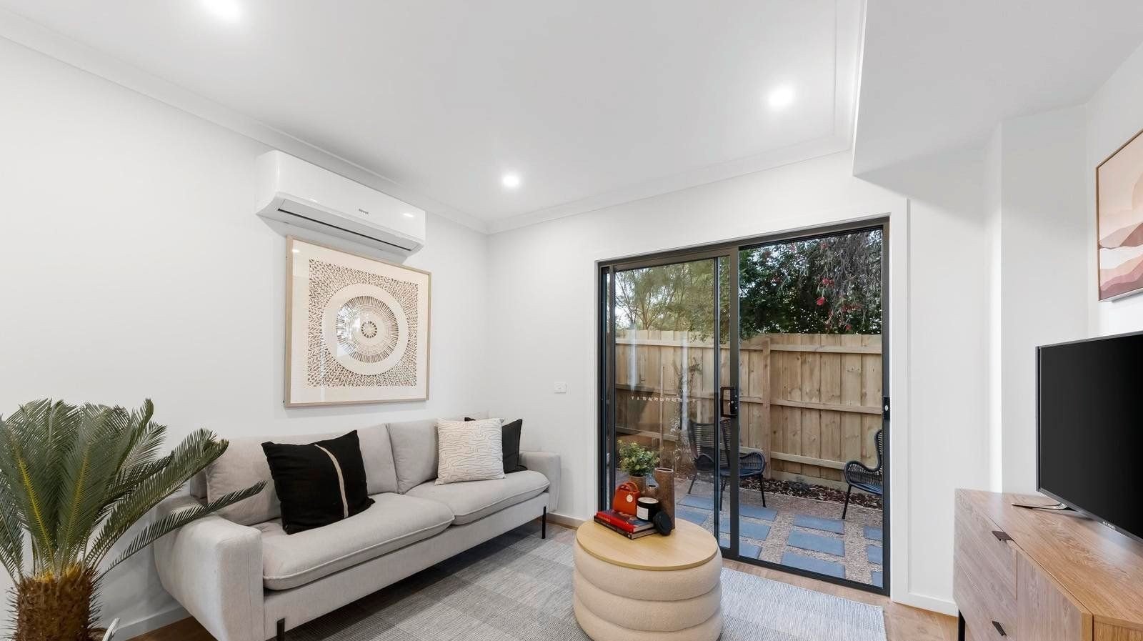 Mooroolbark - Eucalypt - 46 Newman Road, Mooroolbark, VIC 3138 - Townly - 9.jpg