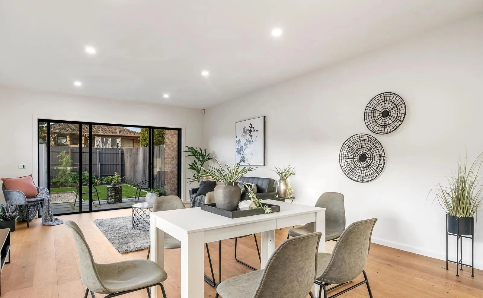 Ringwood - 4 Surrey Street, Ringwood, VIC 3134 - Townly - 7.jpg