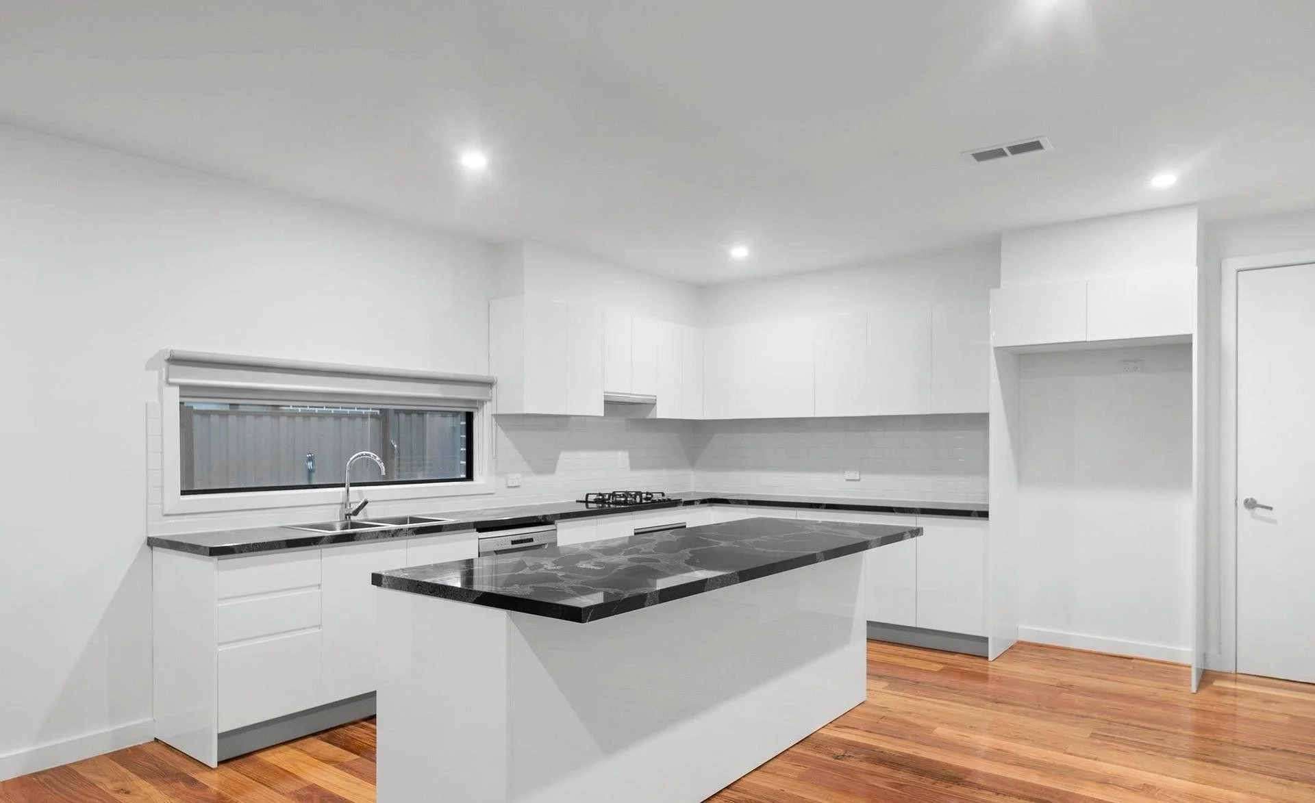 Ringwood - 8 Fyfe Avenue, Ringwood, VIC 3134 - Townly - 10.jpg