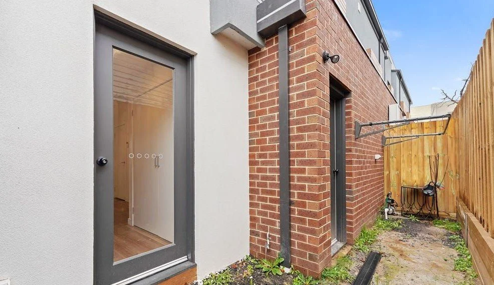 Dandenong - 32 Hutton Street, Dandenong, VIC 3175 - Townly - 3.jpg