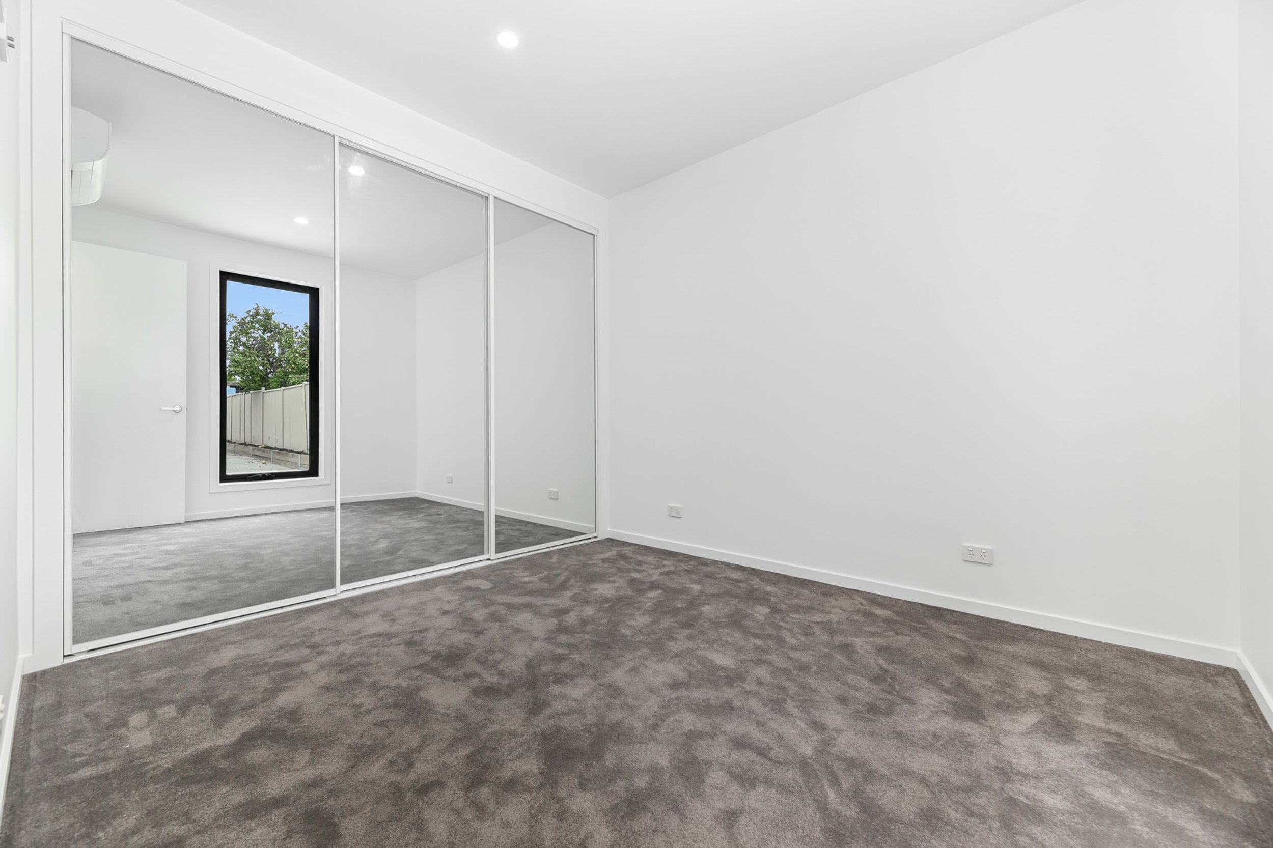 Springvale - 5 Treesbank Avenue, Springvale, VIC 3171 - Townly - 6.jpg