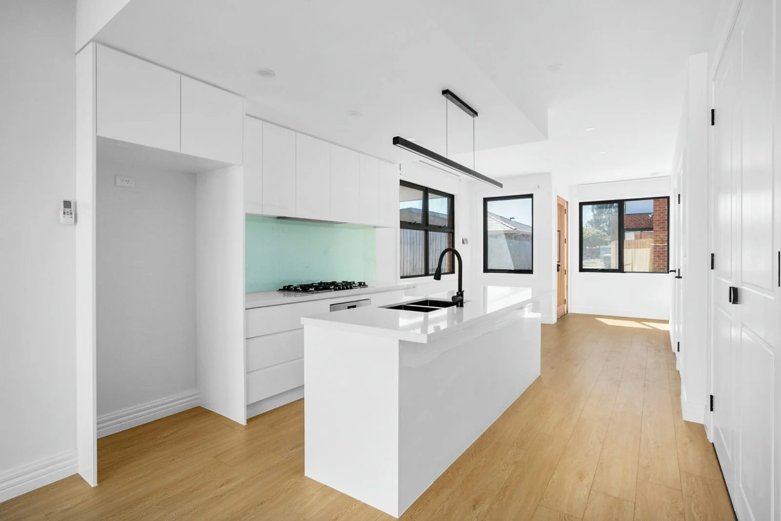 Clarinda - 25 Crawford Road, Clarinda, VIC 3169 - Townly - 3.jpg