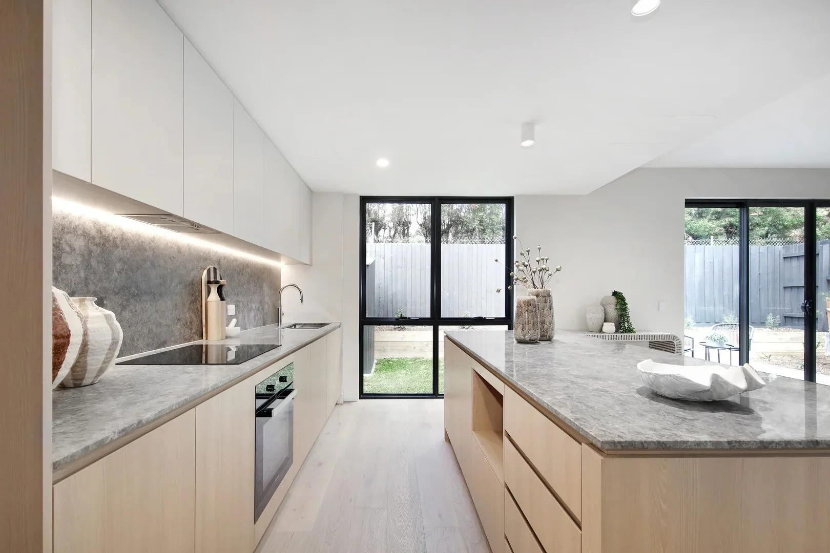 Bentleigh East - 2-4 Hodgson Grove, Bentleigh East, VIC 3165 - Townly - 10.jpg