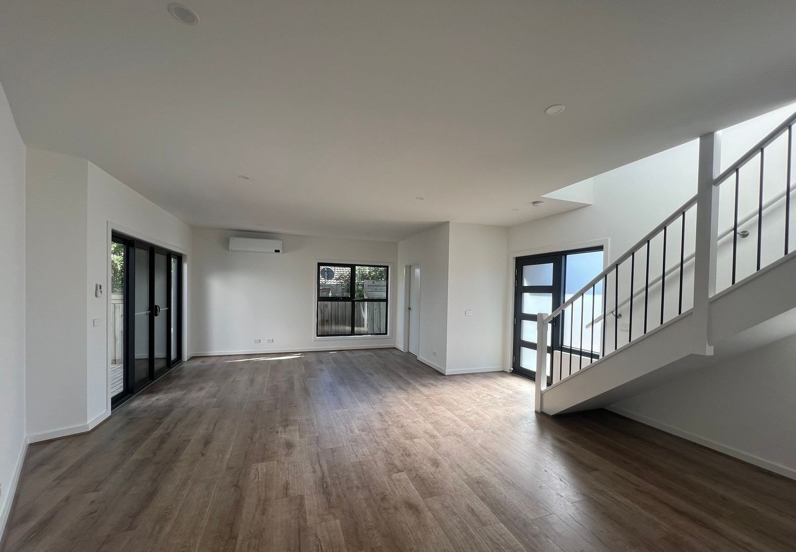 Hampton Park - 15 Channelle Close, Hampton Park, VIC 3976 - Townly - 10.jpg