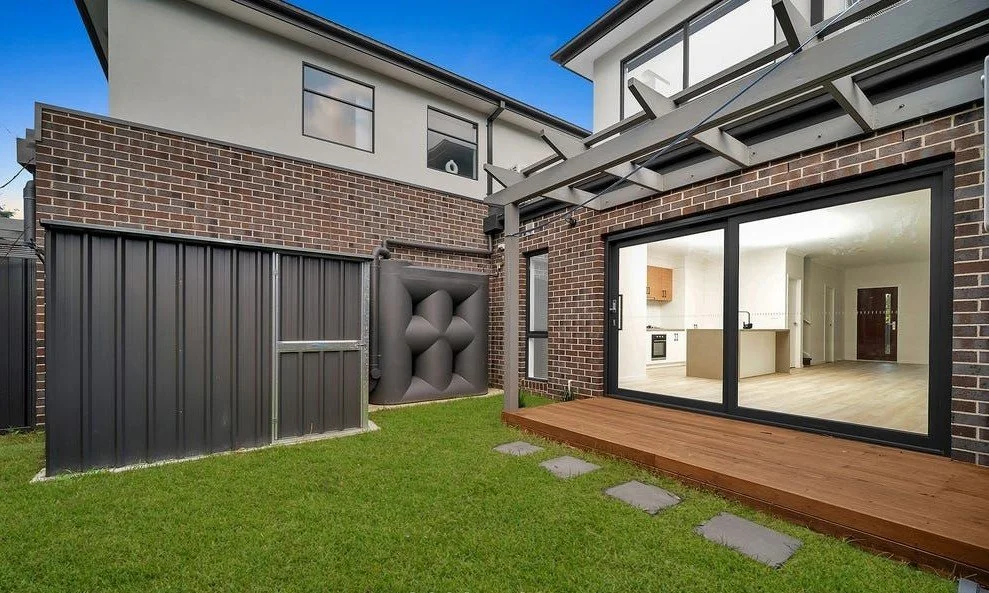 Narre Warren - 5 Fiona Court, Narre Warren, VIC 3805 - Townly - 3.jpg