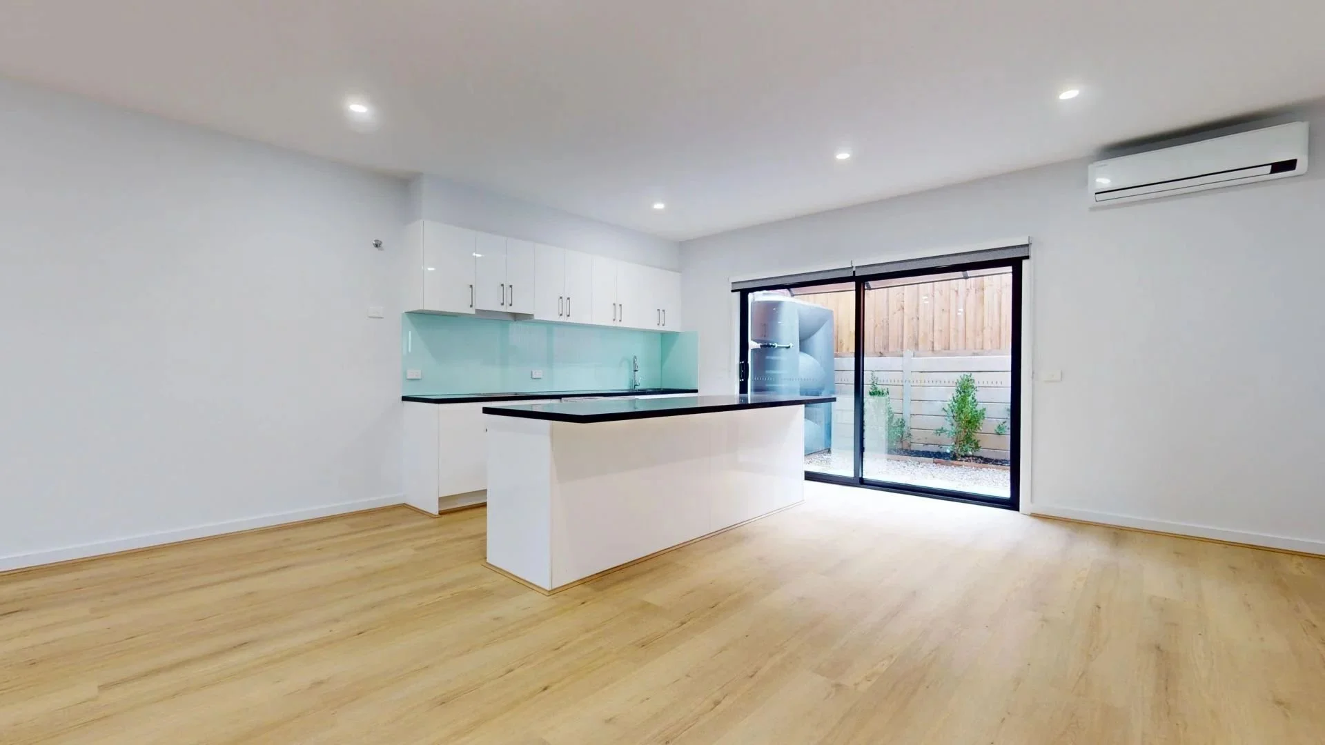 Narre Warren - 45 Fountain Drive, Narre Warren, VIC 3805 - Townly - 5.jpg
