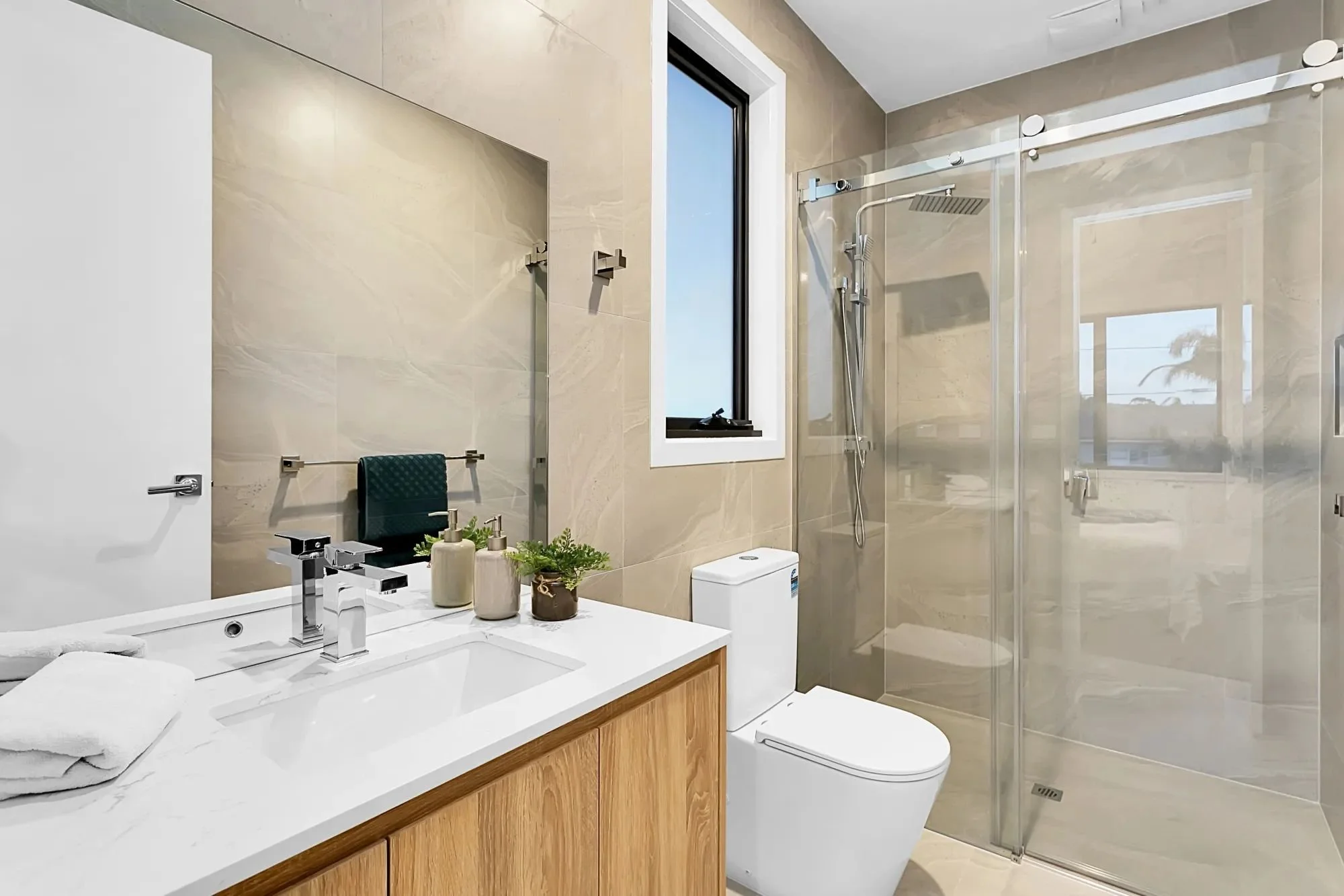 Narre Warren - 46 Sweeney Drive, Narre Warren, VIC 3805 - Townly - 11.jpg