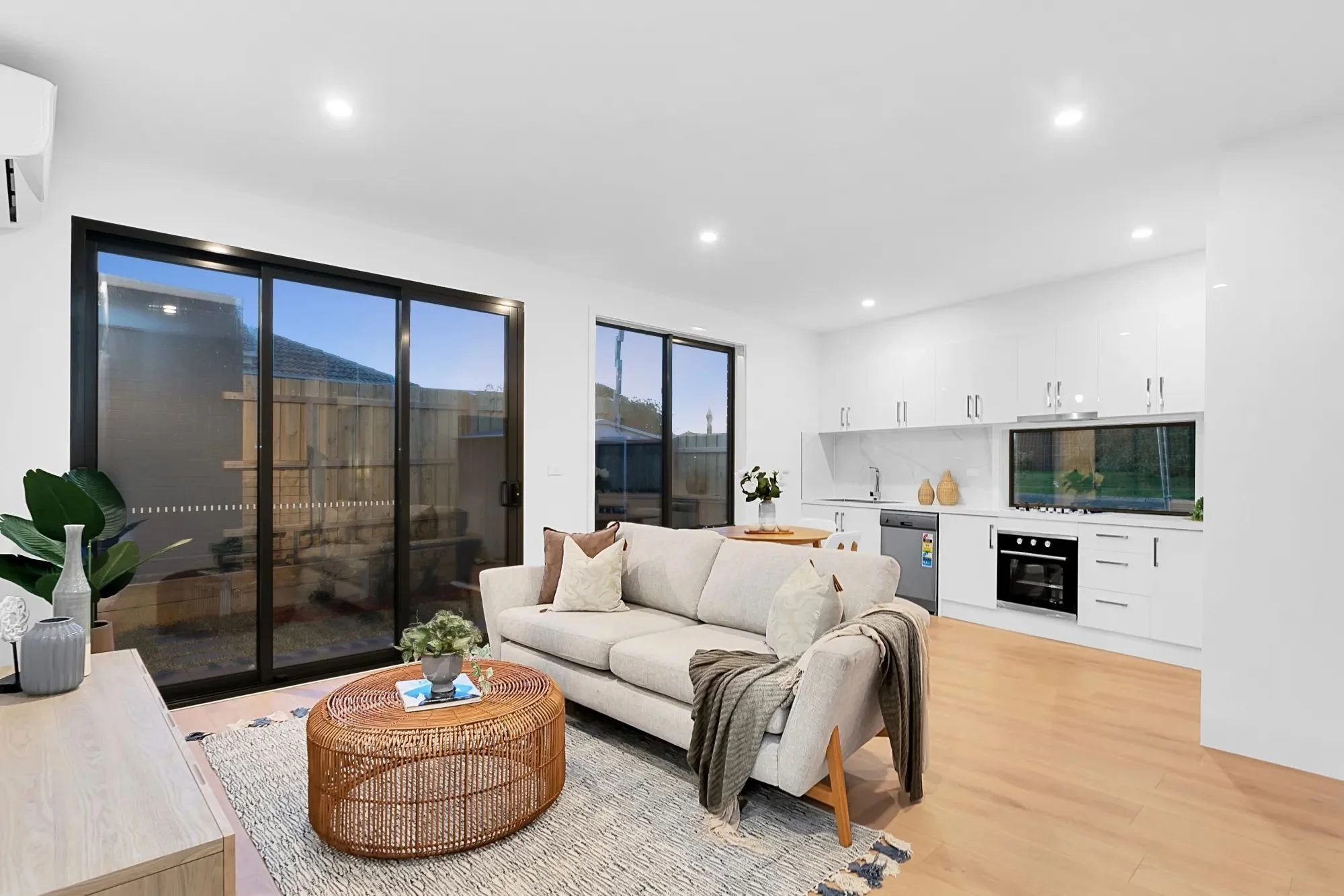 Narre Warren - 46 Sweeney Drive, Narre Warren, VIC 3805 - Townly - 16.jpg