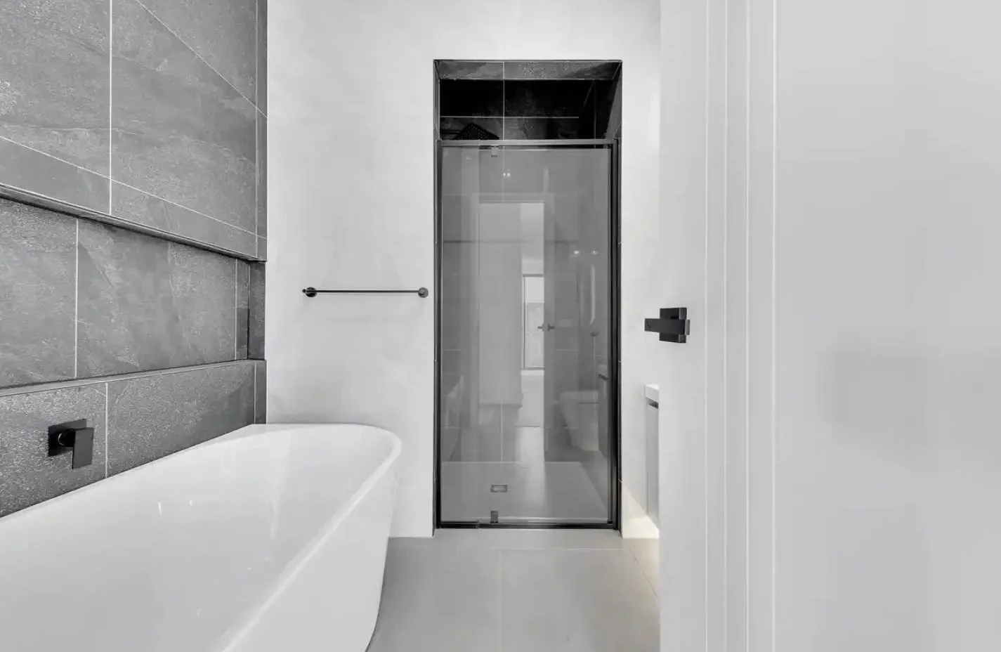 Tarneit - 7 Lopera Drive, Tarneit, VIC 3029 - Townly - 11.jpg