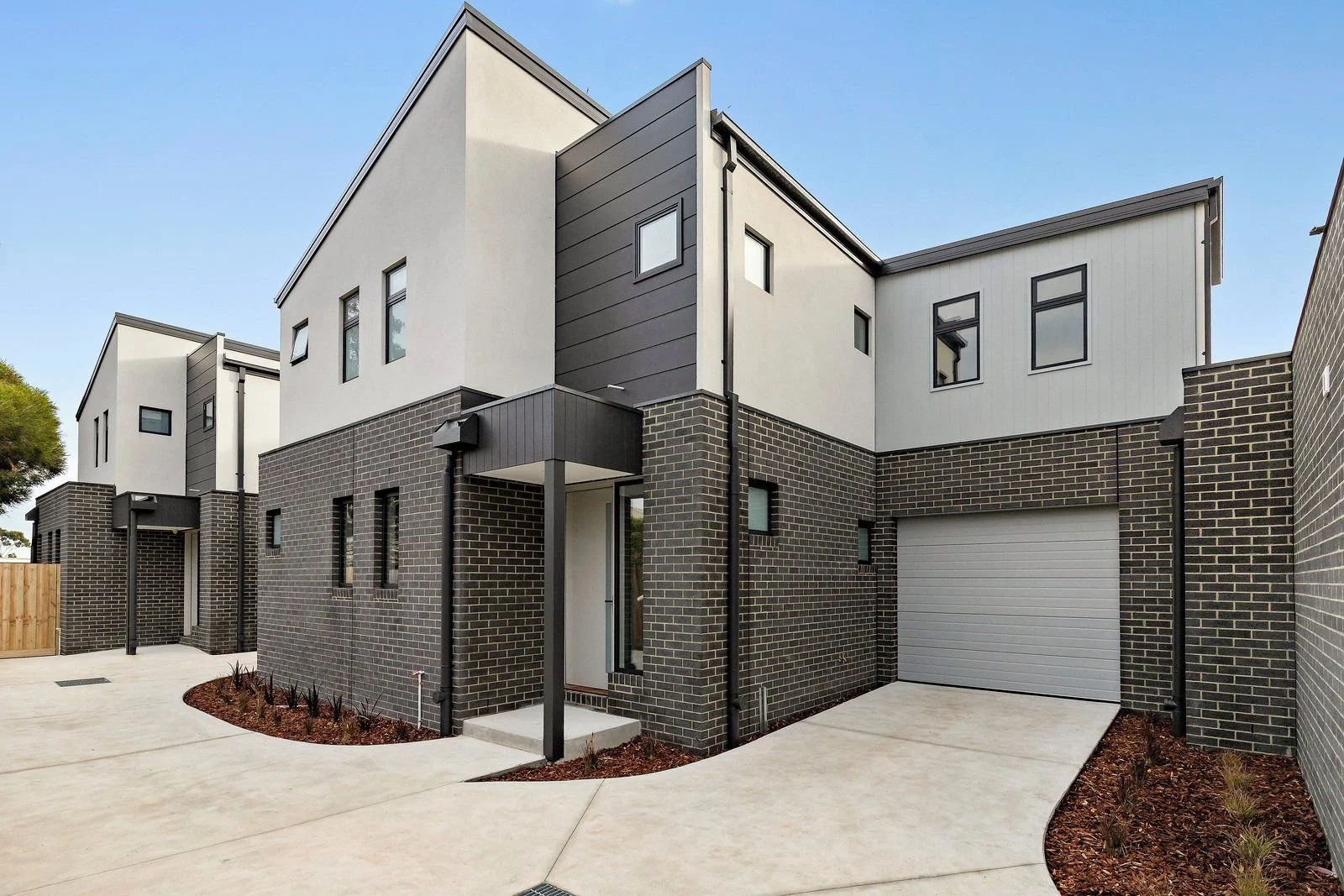 Seaford - 25 Holroyd Street, Seaford, VIC 3198 - Townly - 1.jpg