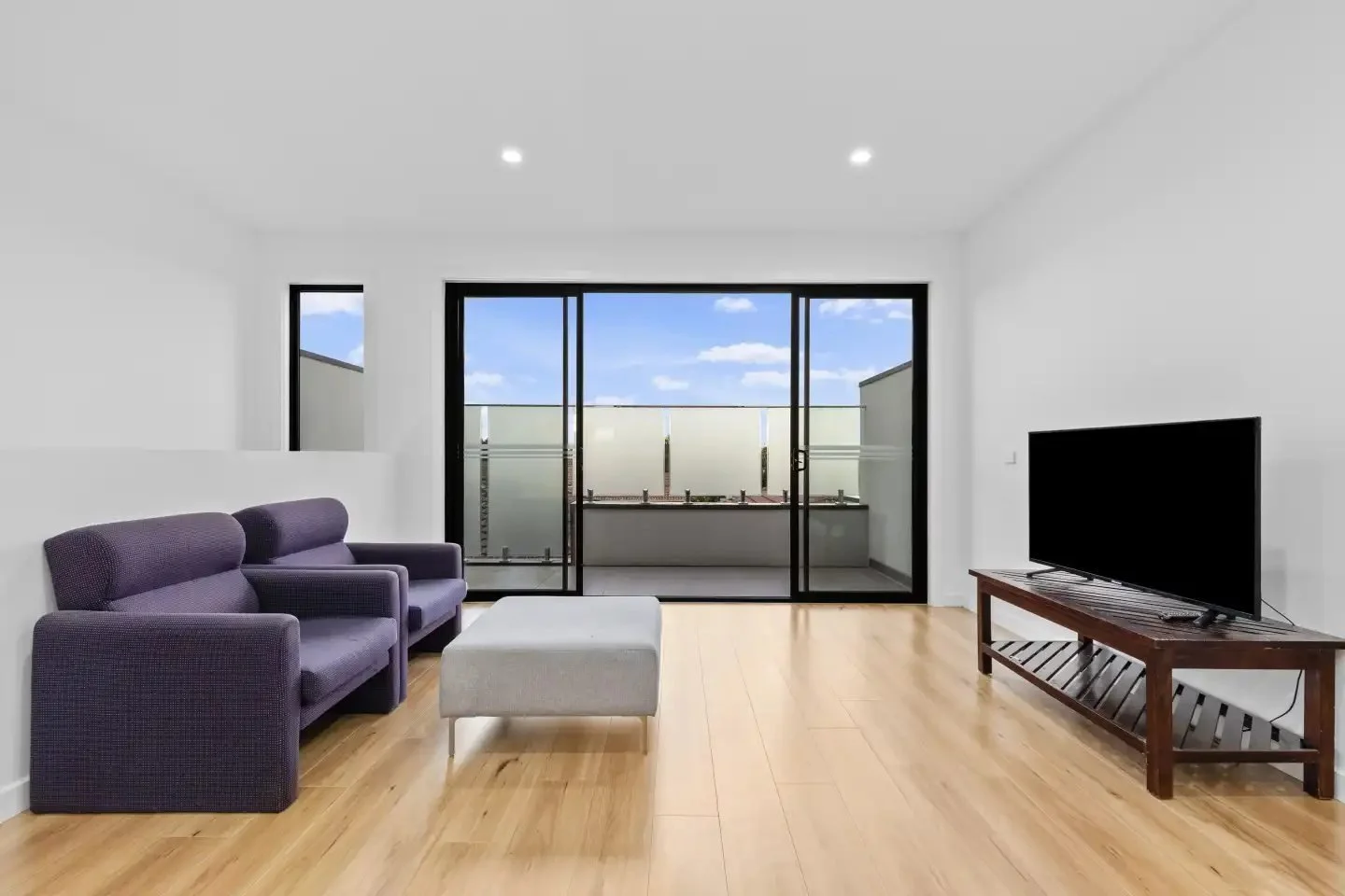 Cranbourne - 6 Duff Street, Cranbourne, VIC 3977 - Townly - 6.jpg
