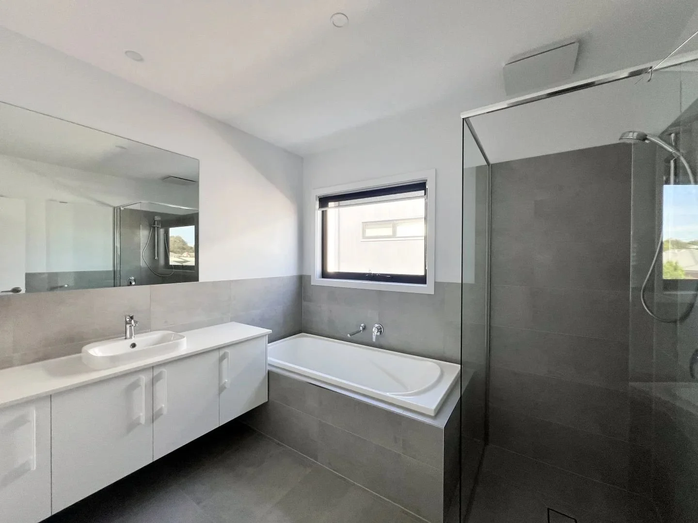 Hamlyn Heights - 42 Vines Road, Hamlyn Heights, VIC 3215 - Townly - 6.jpg