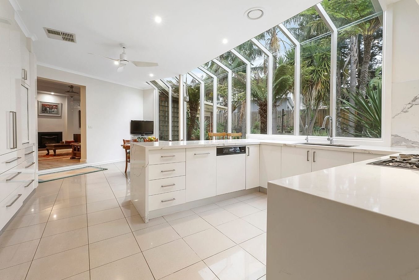 Lysterfield - 88A Major Crescent, Lysterfield, VIC 3156 - Townly - 9.jpg