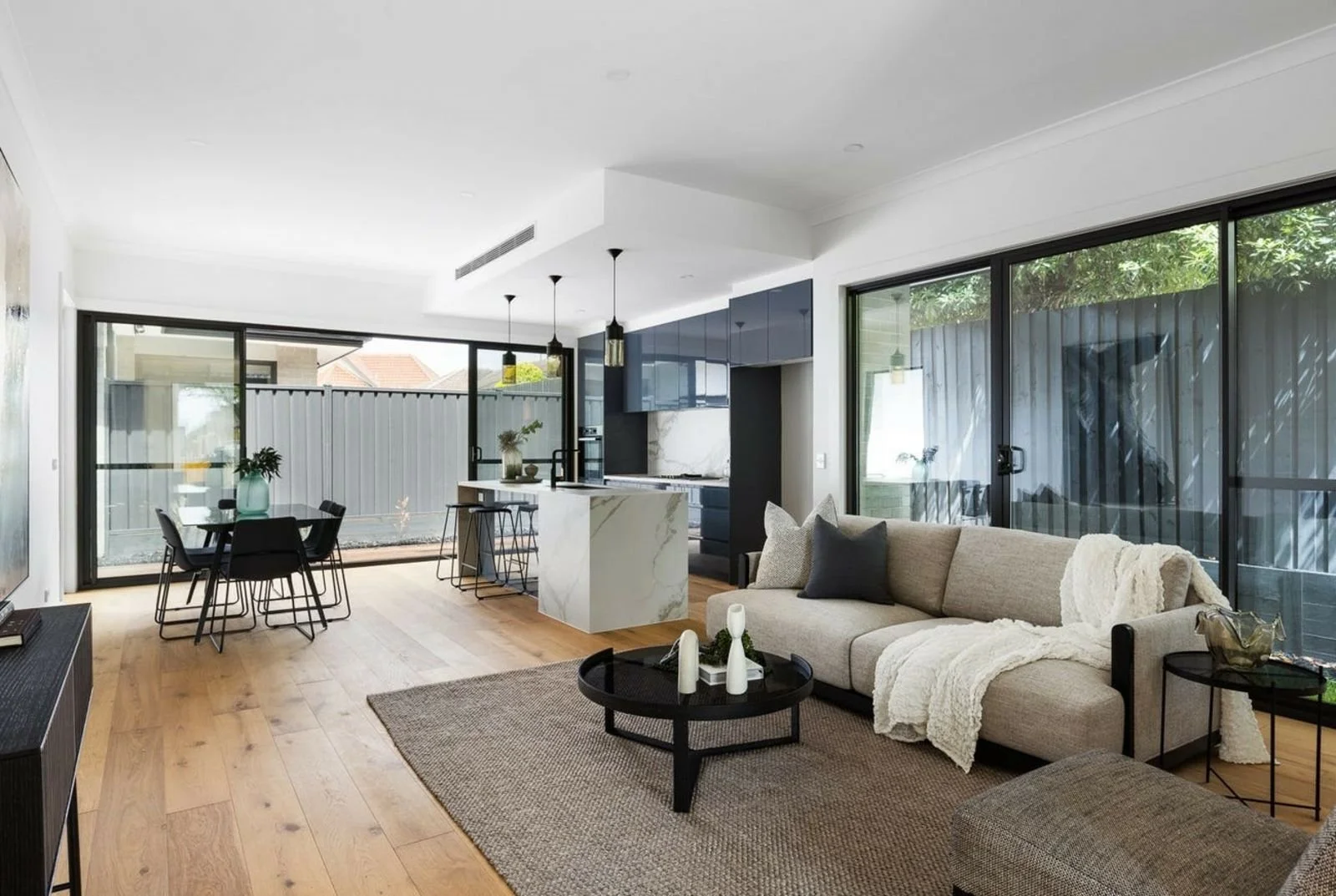 Ivanhoe - 46 St Elmo Road, Ivanhoe, VIC 3079 - Townly - 2.jpg