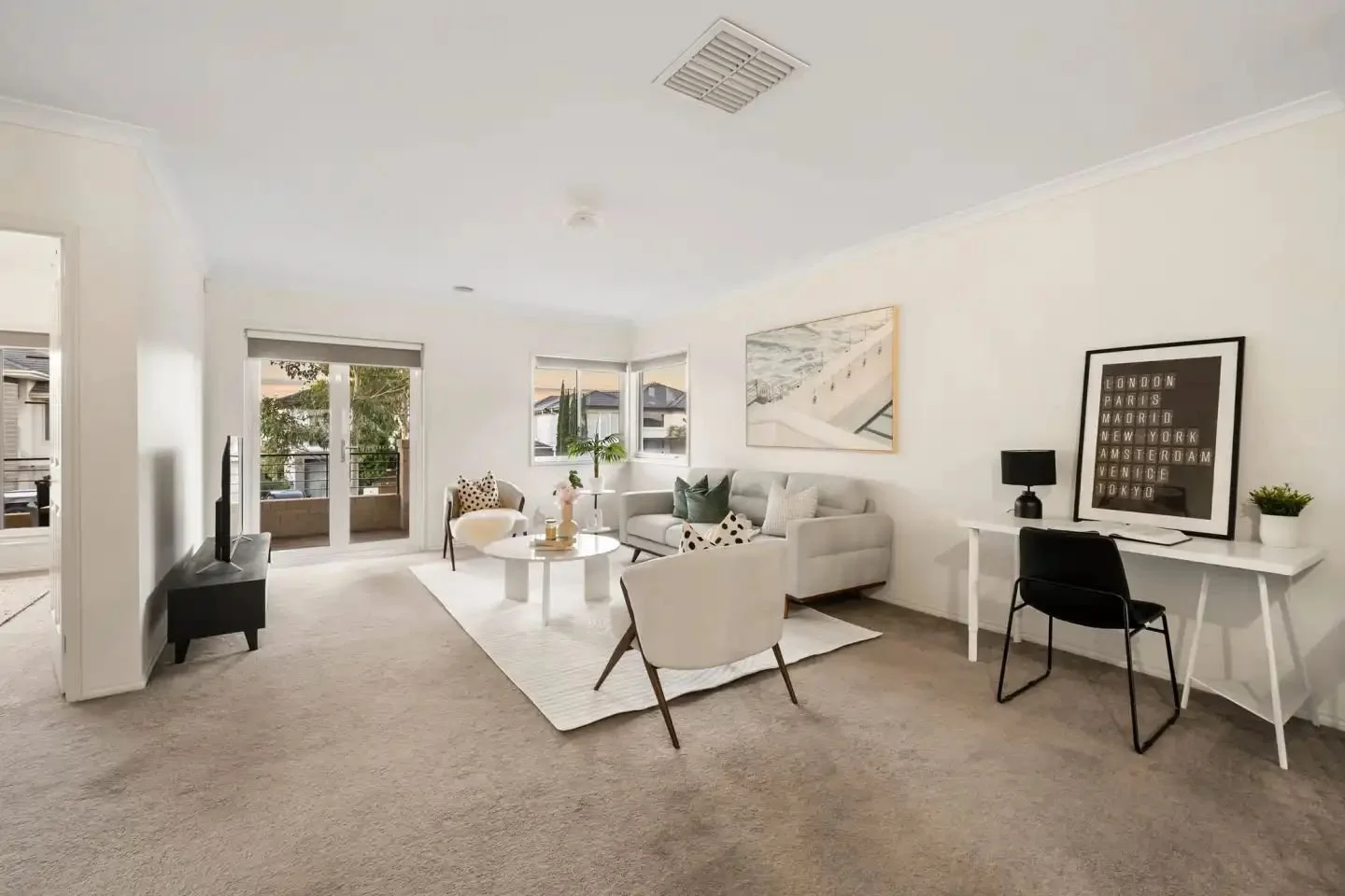 Point Cook - 22 Seaview Point, Point Cook, VIC 3030 - Townly - 3.jpg