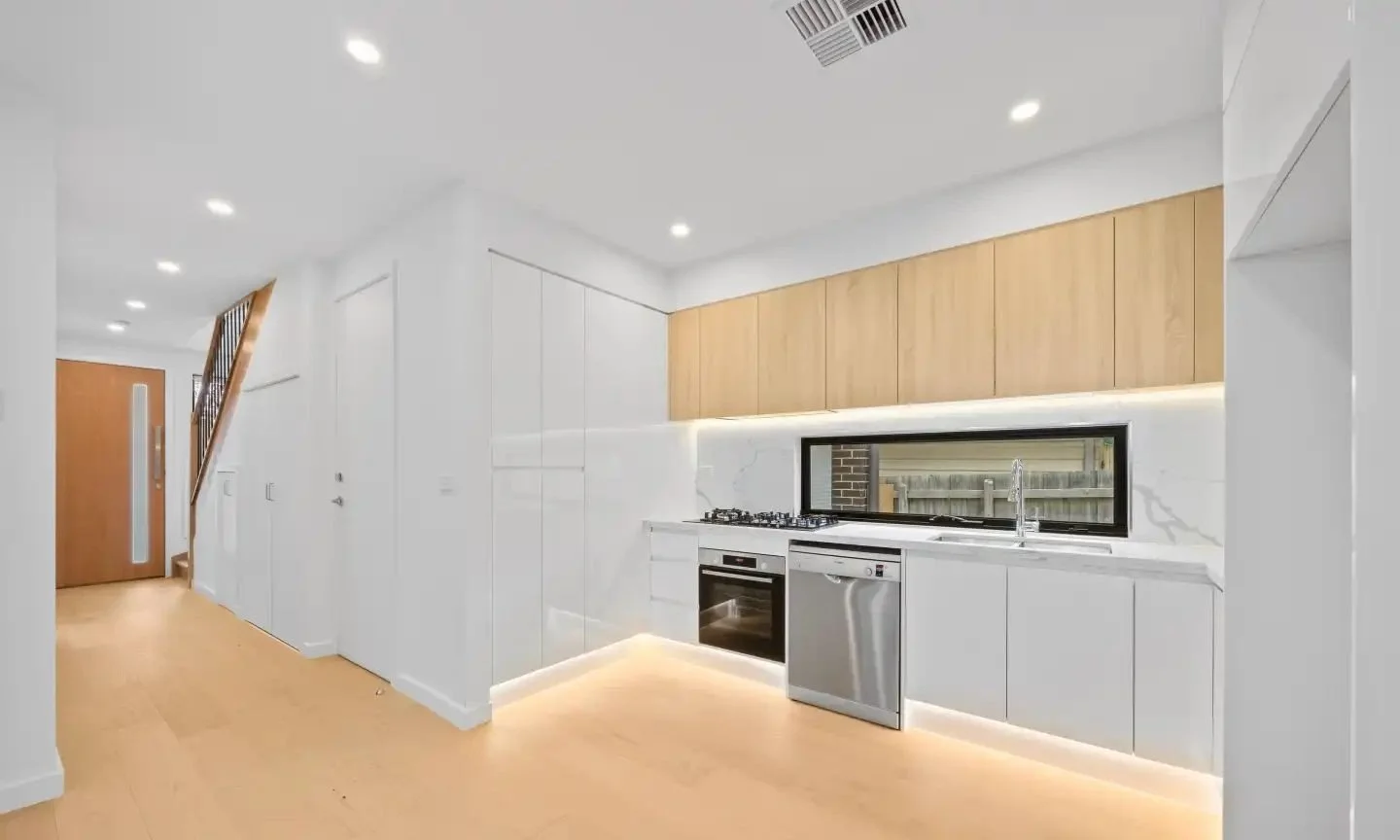 Bayswater - 20 Maple Street, Bayswater, VIC 3153 - Townly - 9.jpg