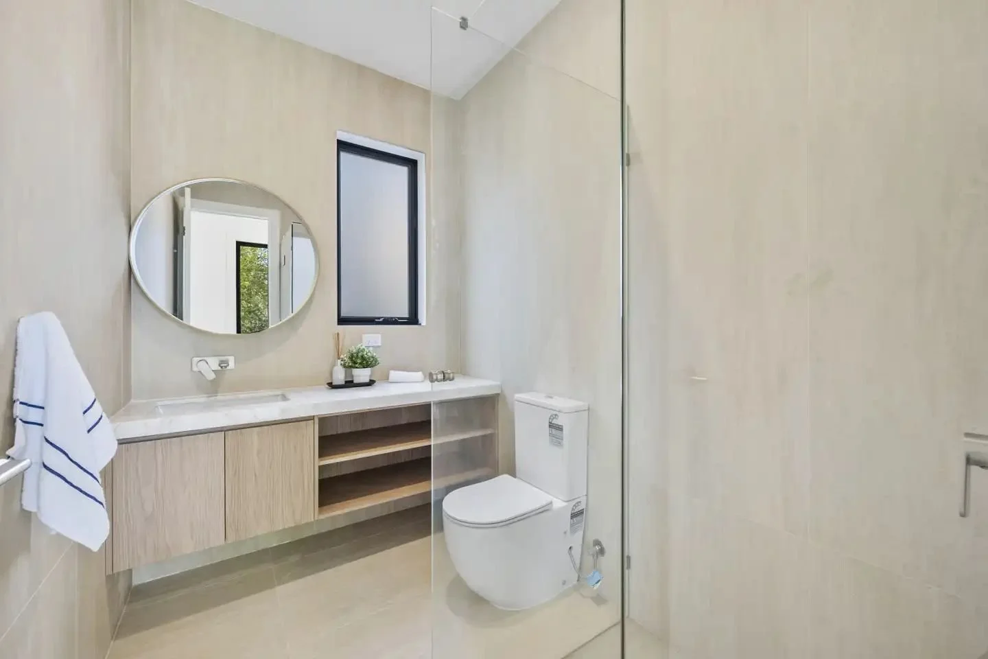 Burwood - 33 Leonard Street, Burwood, VIC 3125 - Townly - 10.jpg