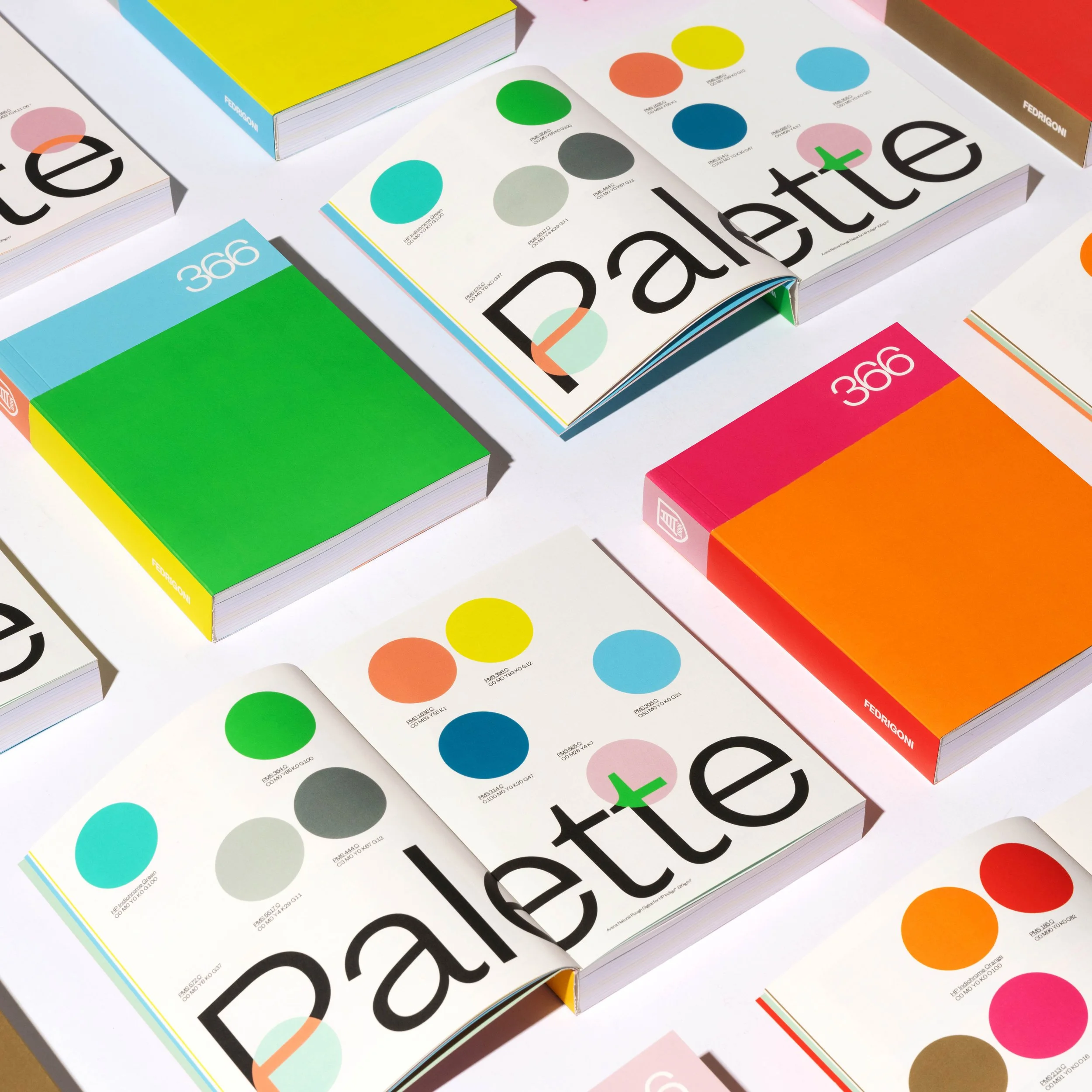 Square_0018_366_Book_Angle_Covers_Palette_Spreads.jpg